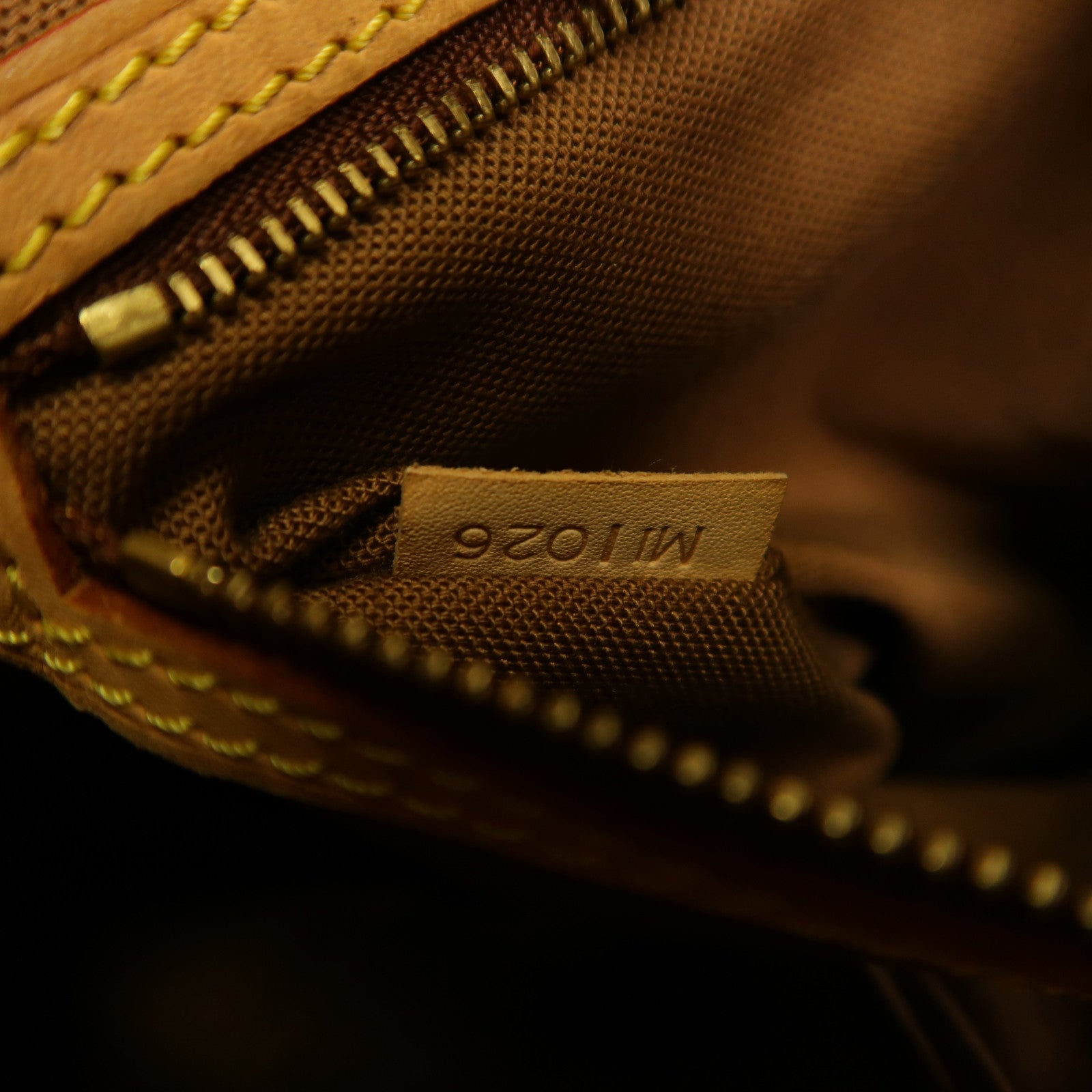 LOUIS VUITTON Monogram Batignolles金扣肩背袋棕色