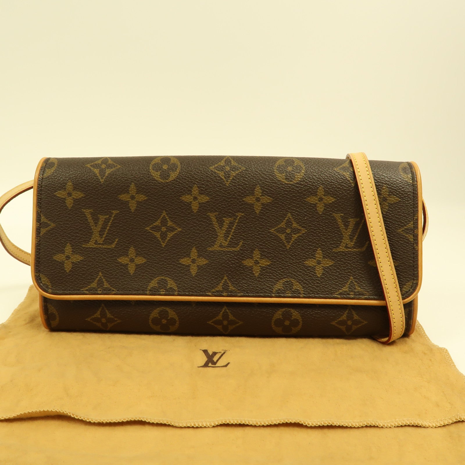 LOUIS VUITTON Monogram Pechette Twin GM金扣肩背袋啡色