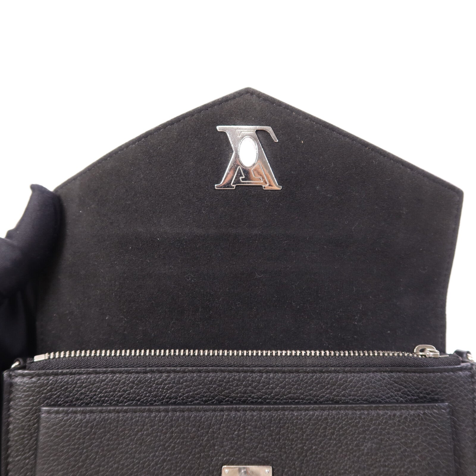 LOUIS VUITTON 牛皮皮革Mylockme銀扣鏈帶肩背袋