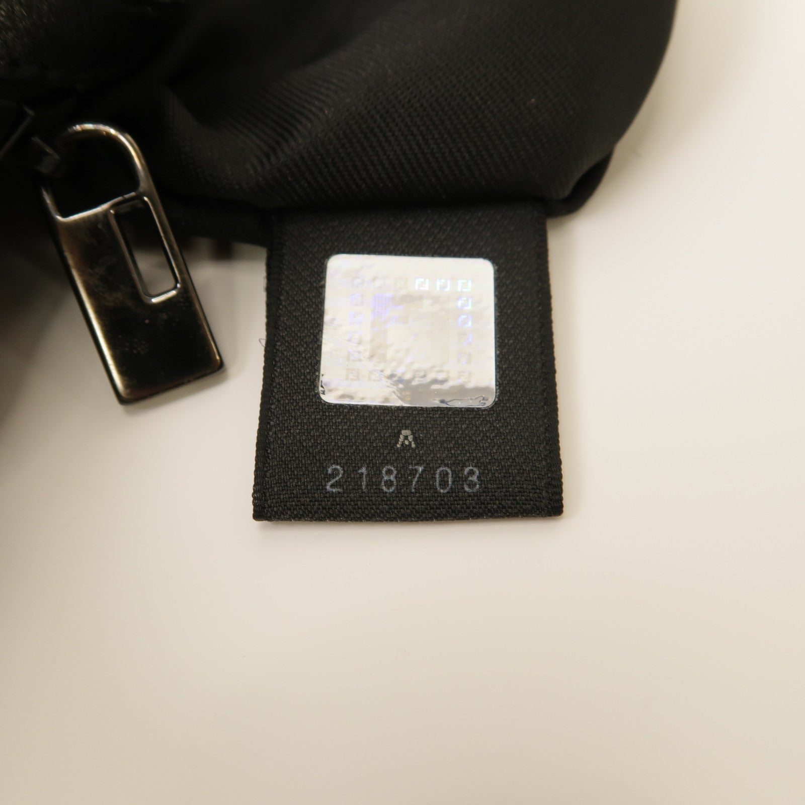 FENDI 帆布Shoulder Bag銀扣肩背袋啡色