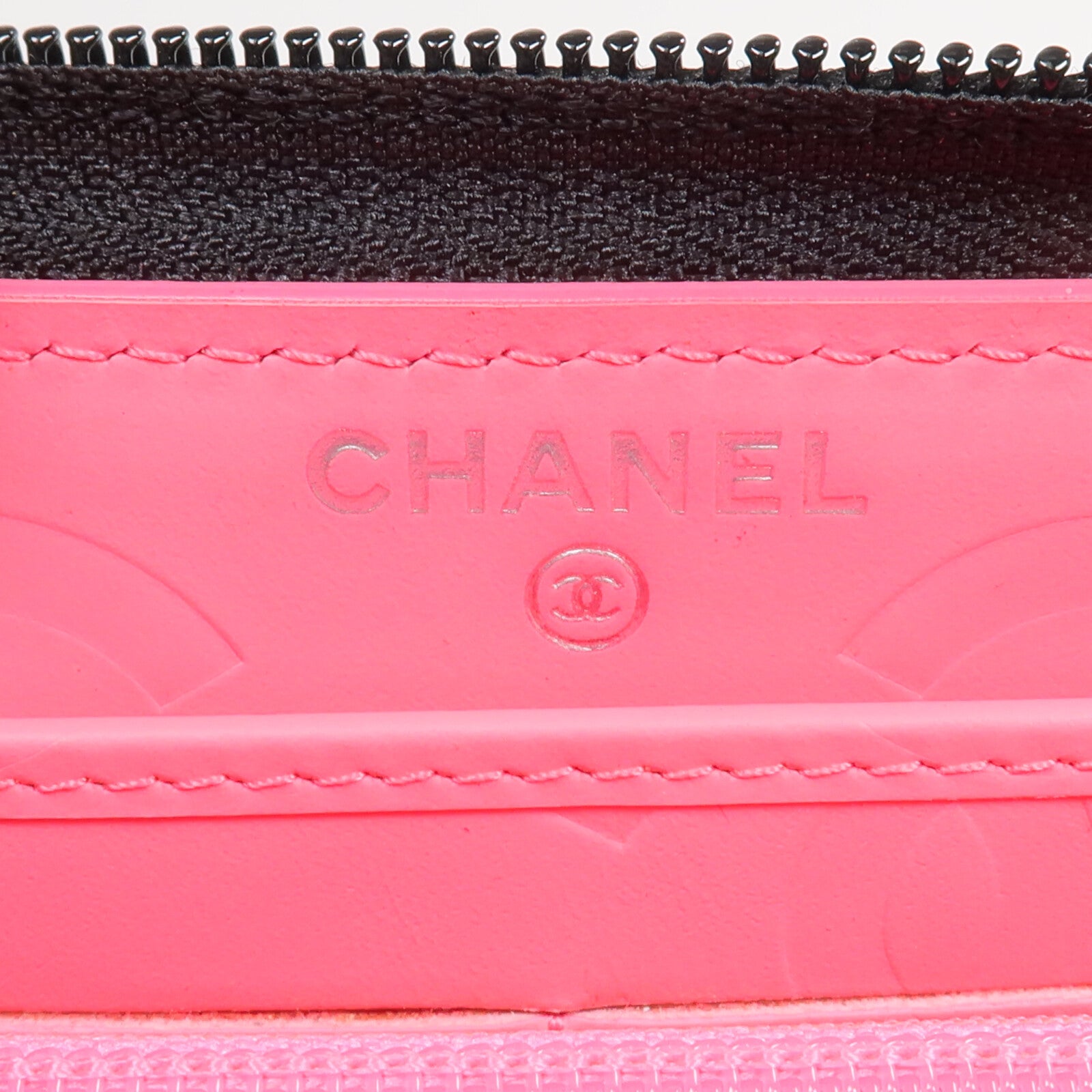 CHANEL 牛皮皮革Cambon Wallet銀扣拉鏈長錢包