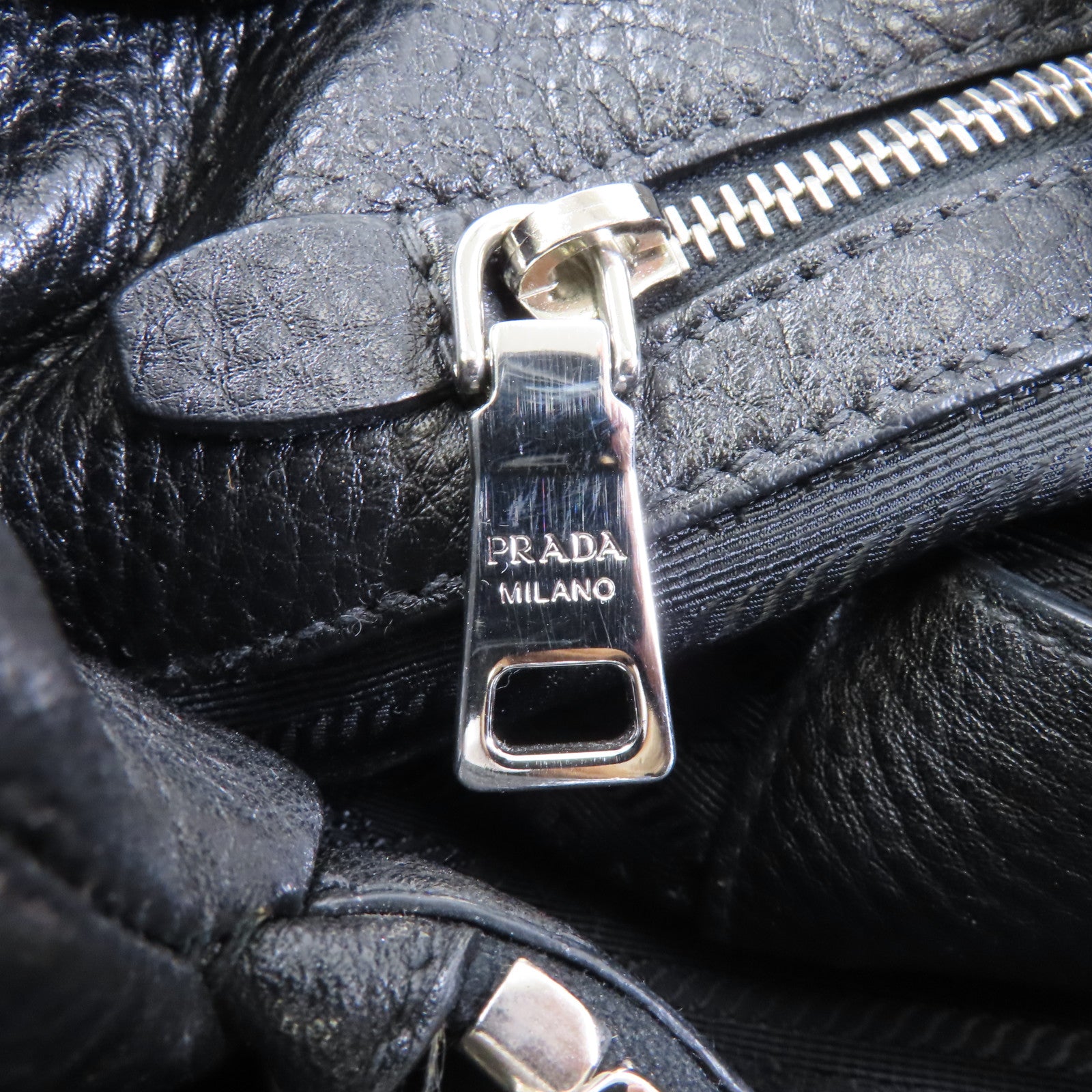 PRADA 牛皮皮革Galleria銀扣手挽肩背兩用袋黑色