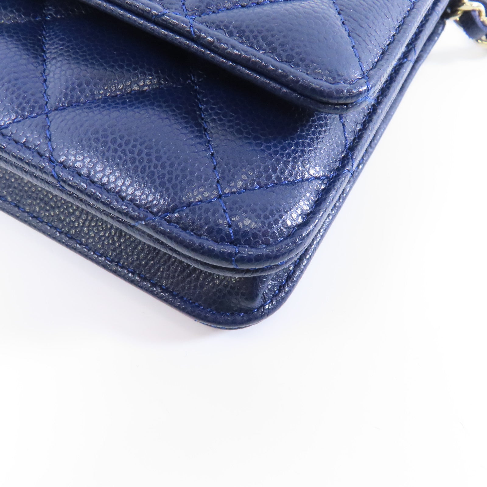CHANEL 【激減優惠】菱格牛皮皮革WOC Wallet On Chain金扣鏈帶肩背袋深藍色