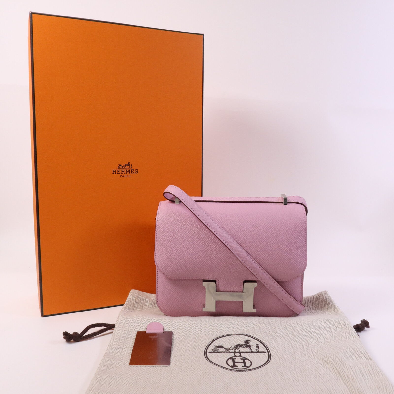 HERMES Epsom皮革Constance Mini銀扣肩背袋Mauve Sylvestre