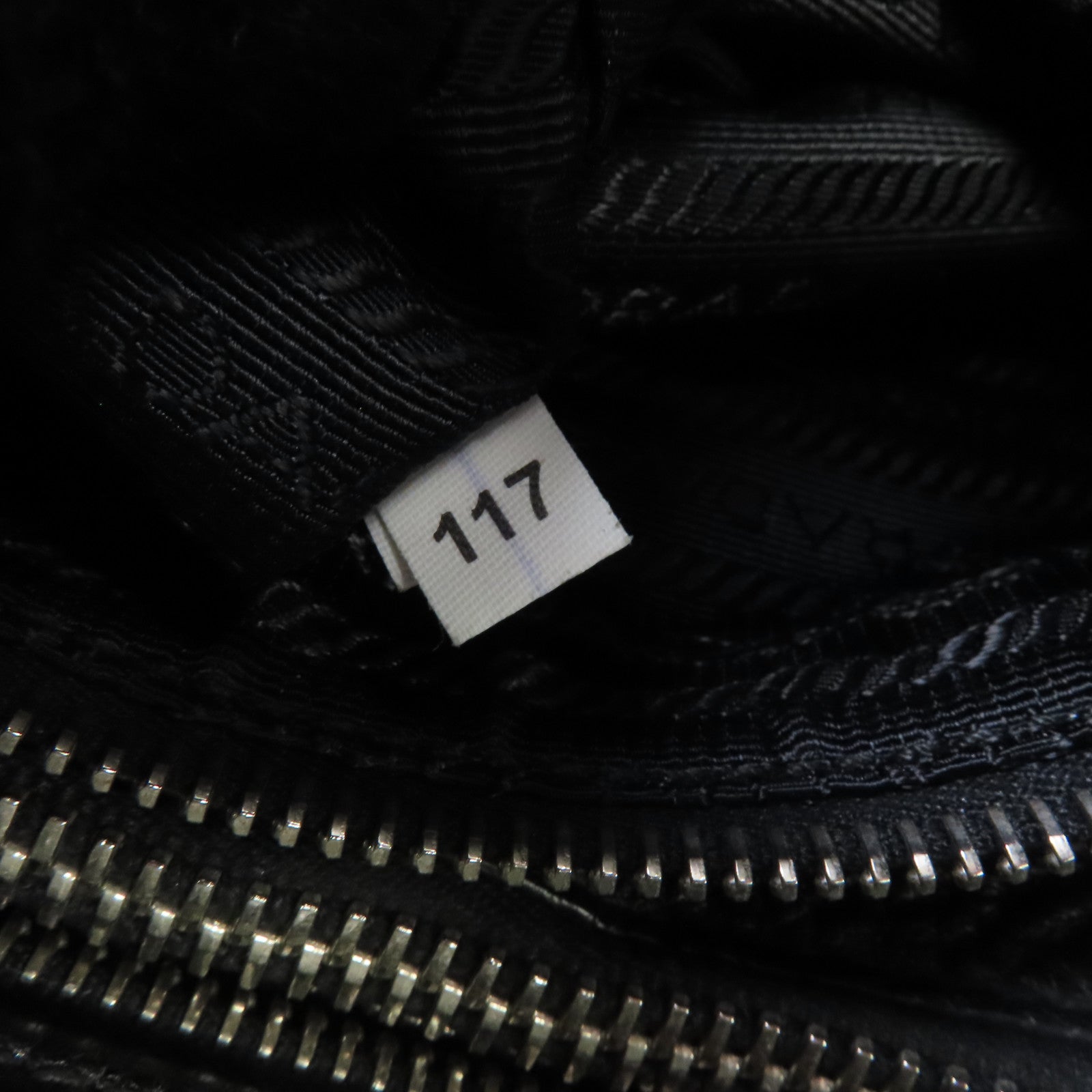 PRADA 牛皮皮革Galleria銀扣手挽肩背兩用袋黑色