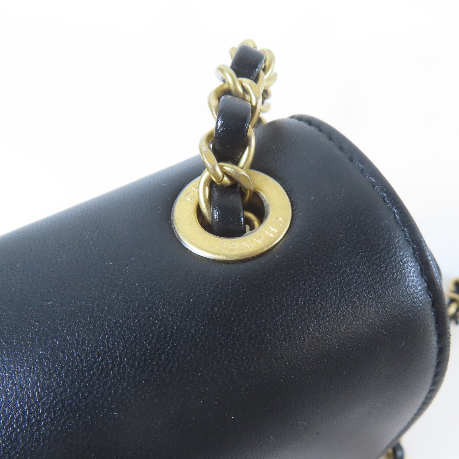 CHANEL 牛皮皮革Chain Shoulder金扣鏈帶肩背袋黑色