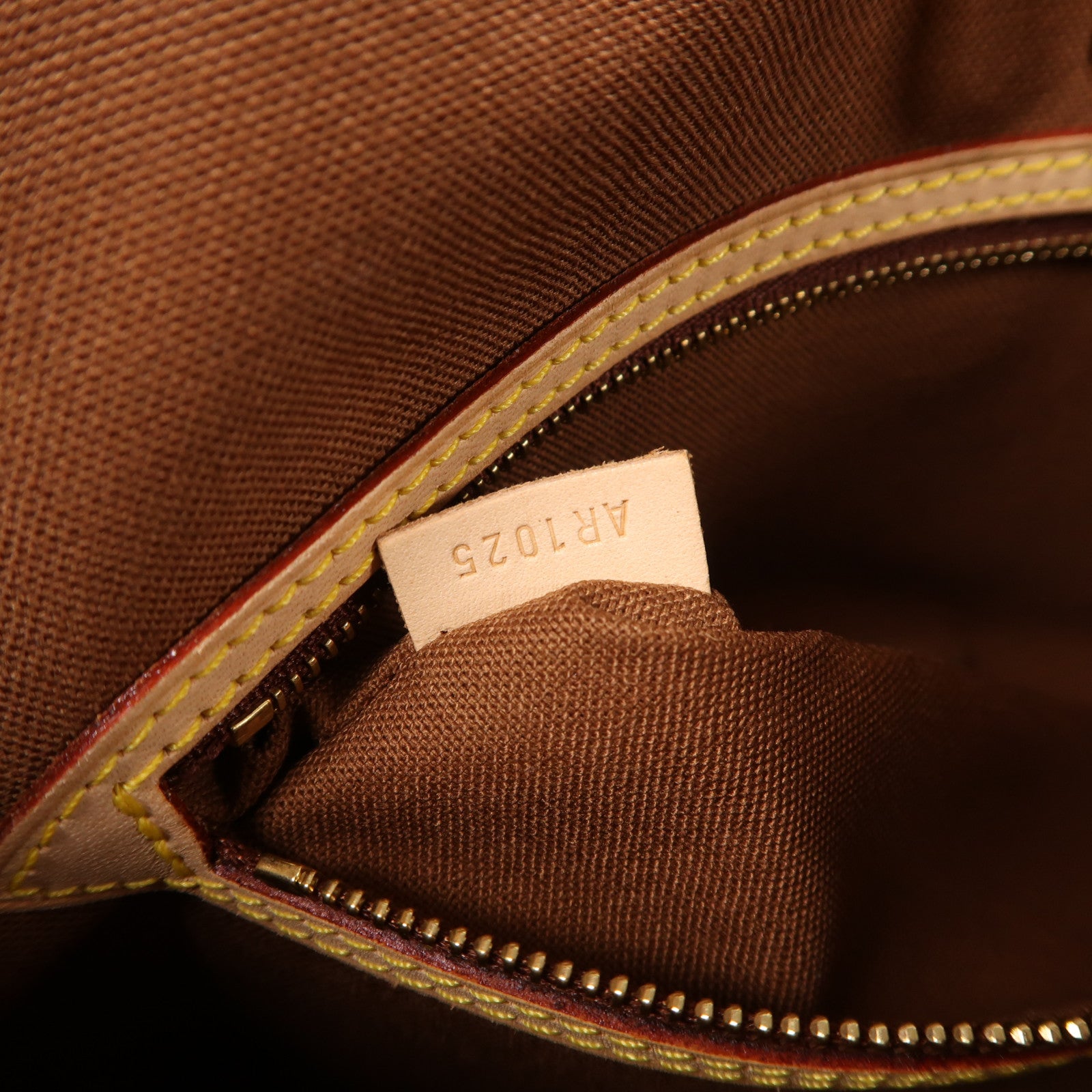 LOUIS VUITTON Monogram Batignolles Horizontal金扣肩背袋棕色