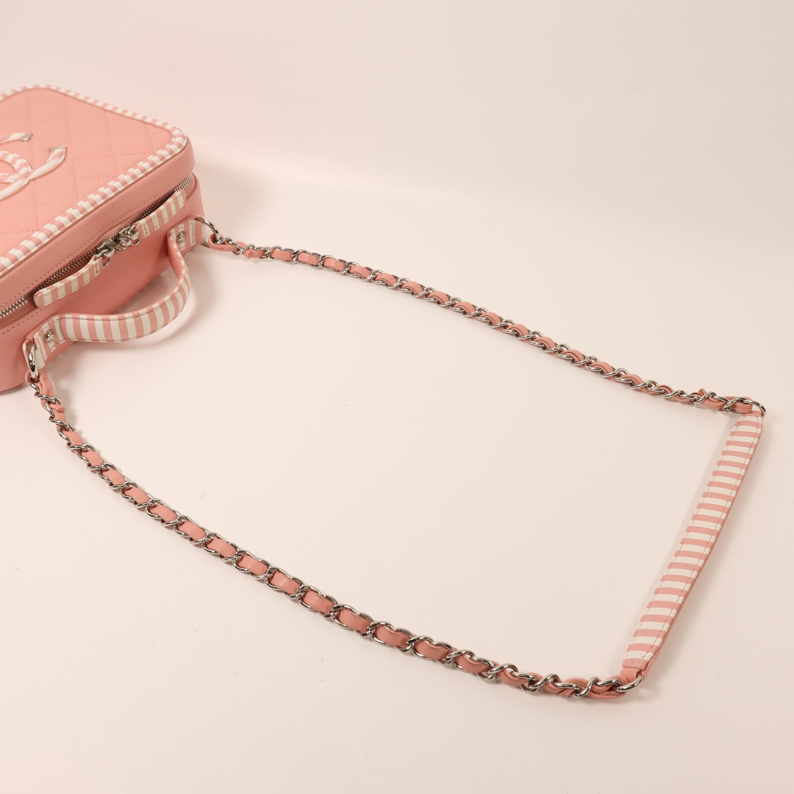 CHANEL 牛皮皮革Vanity Case銀扣鏈帶手挽肩背兩用袋