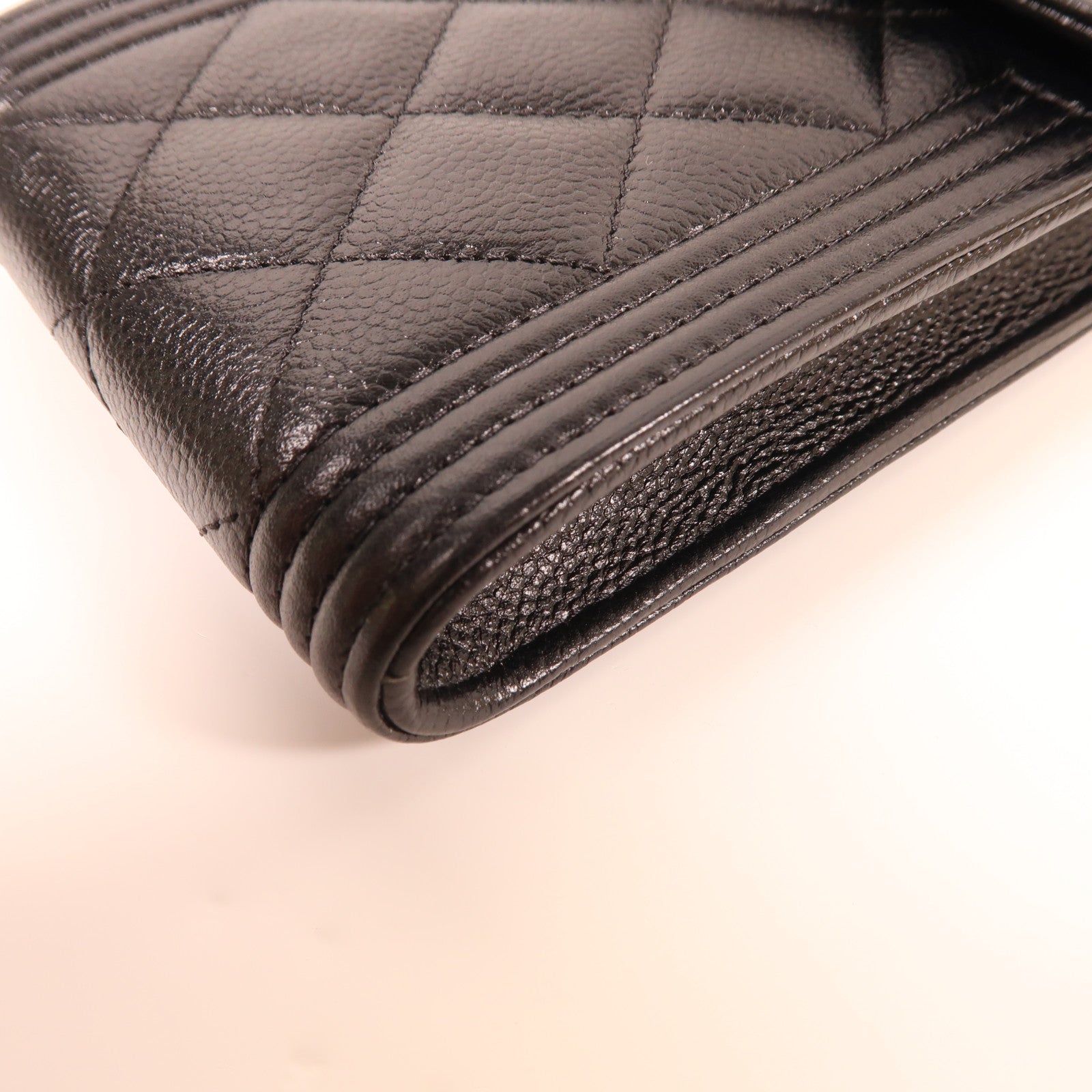 CHANEL 牛皮皮革Boy Phone Bag金扣鏈帶肩背袋