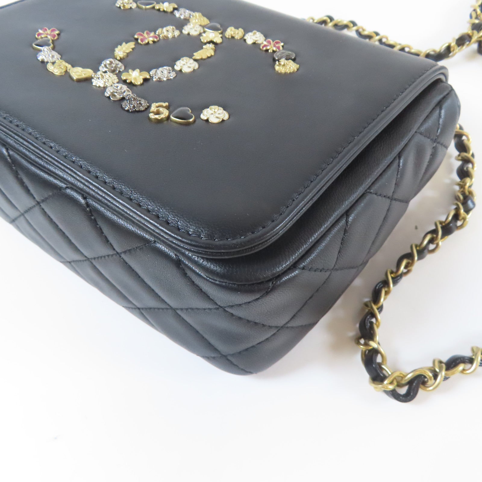 CHANEL 牛皮皮革Chain Shoulder金扣鏈帶肩背袋黑色