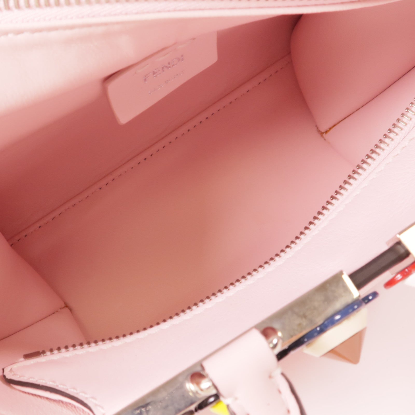 FENDI 牛皮皮革2 Way Shoulder銀扣手挽肩背兩用袋