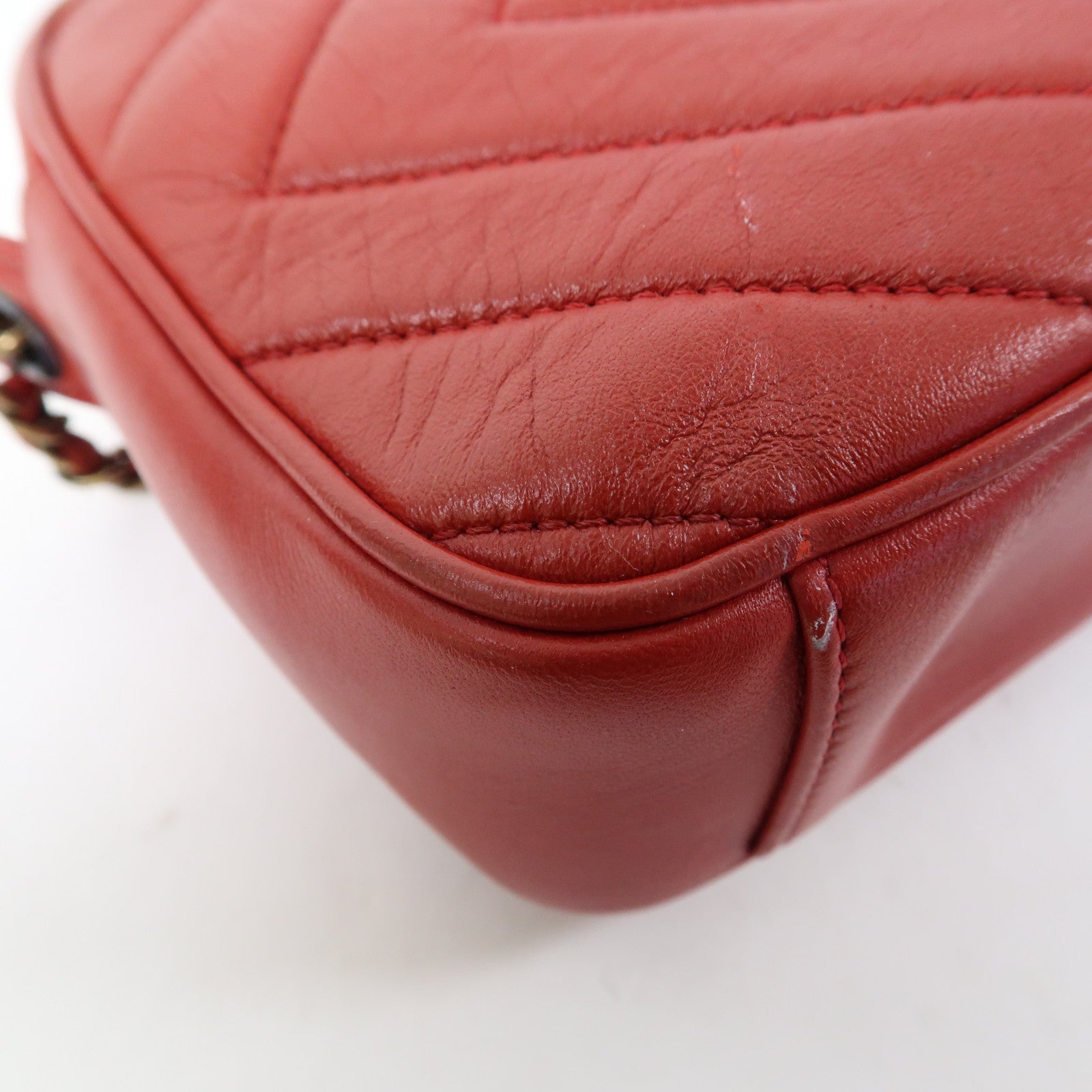 CHANEL 【激減優惠】羊皮皮革Chevron Pyramid CC Camera Case金扣鏈帶肩背袋紅色