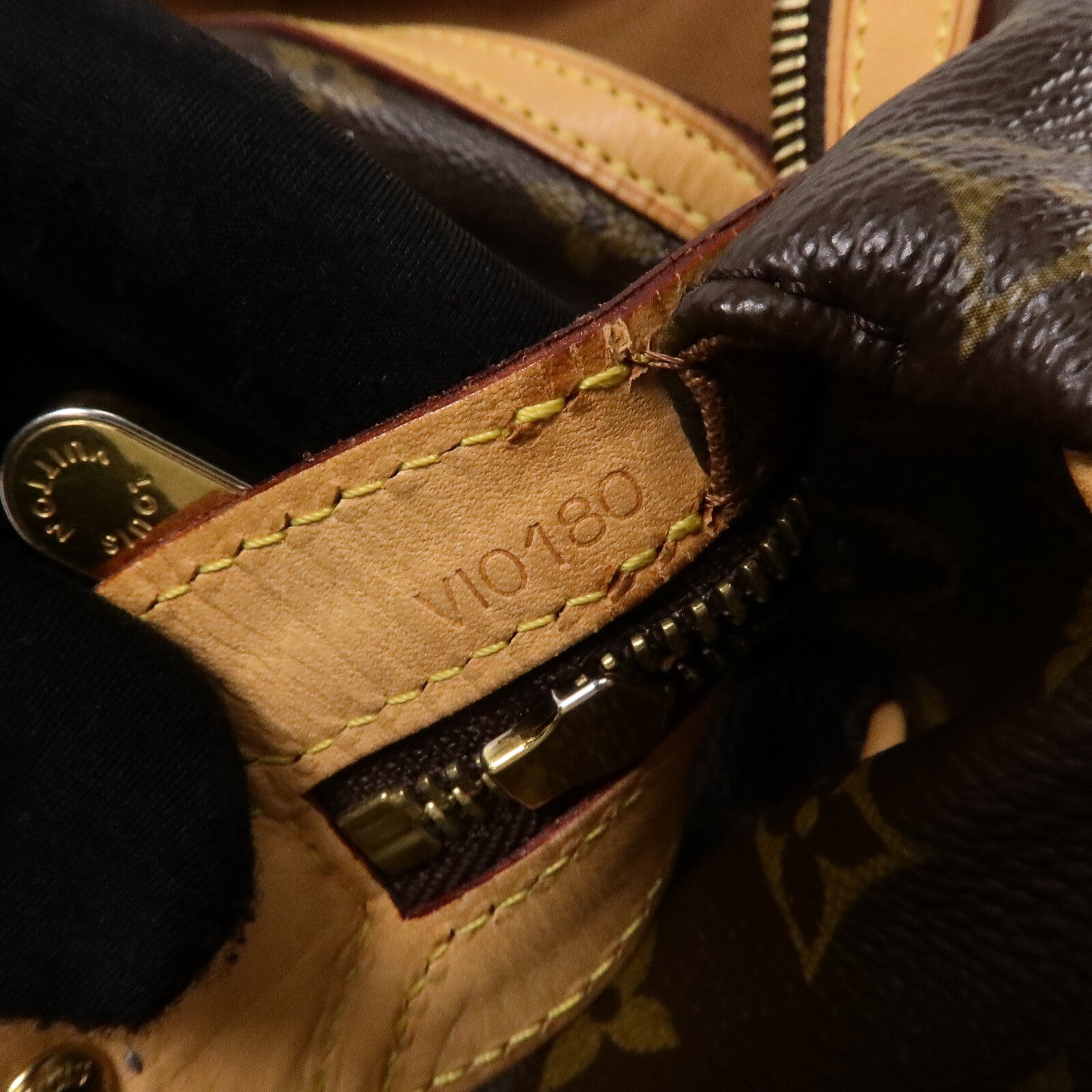 LOUIS VUITTON Monogram Stresa PM肩背袋