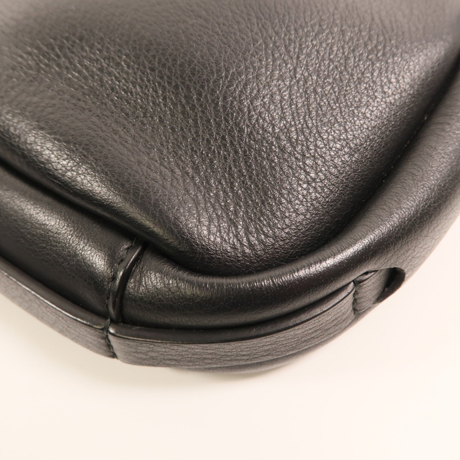 BALENCIAGA 牛皮皮革Everyday Camera Bag銀扣肩背袋