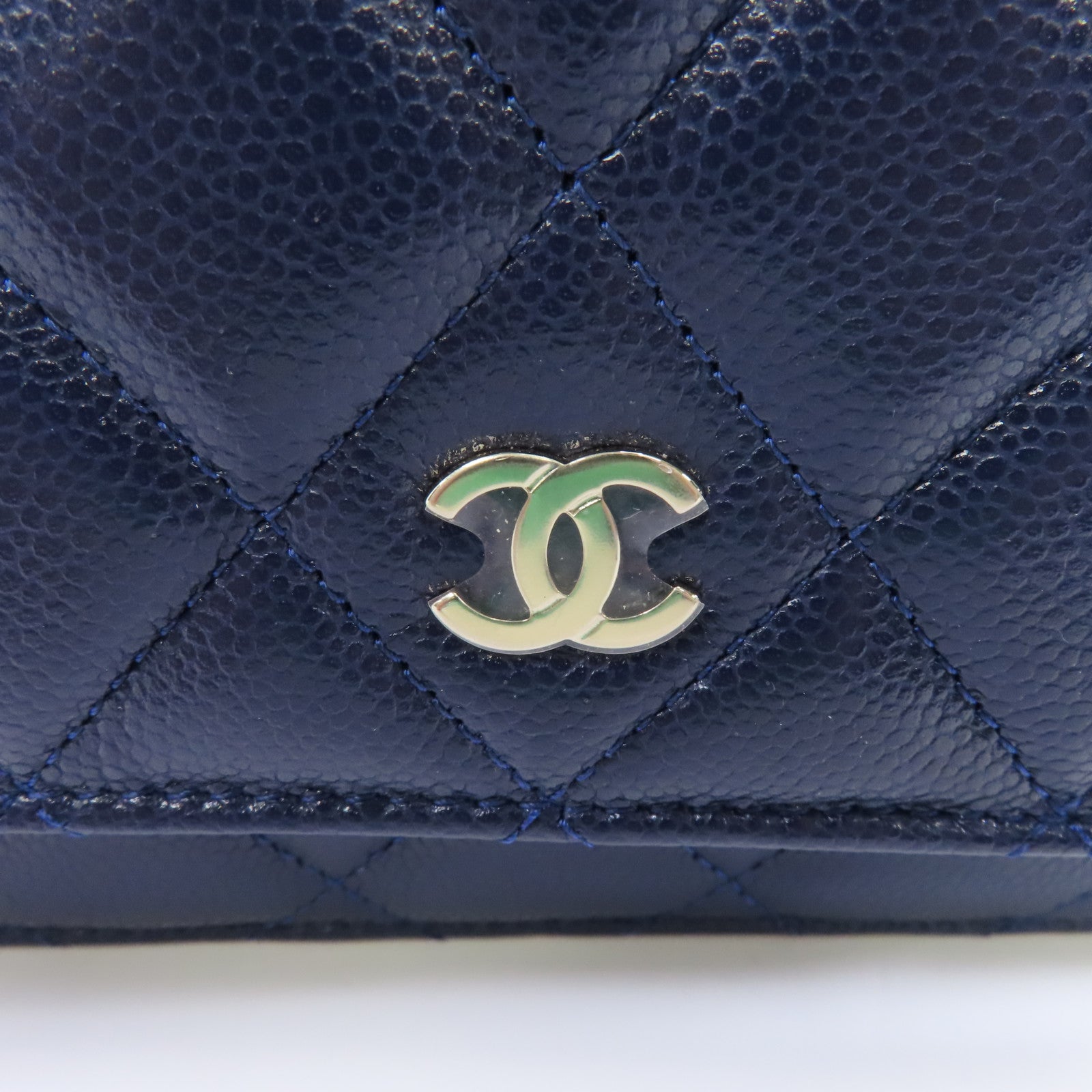 CHANEL 【激減優惠】菱格牛皮皮革WOC Wallet On Chain金扣鏈帶肩背袋深藍色