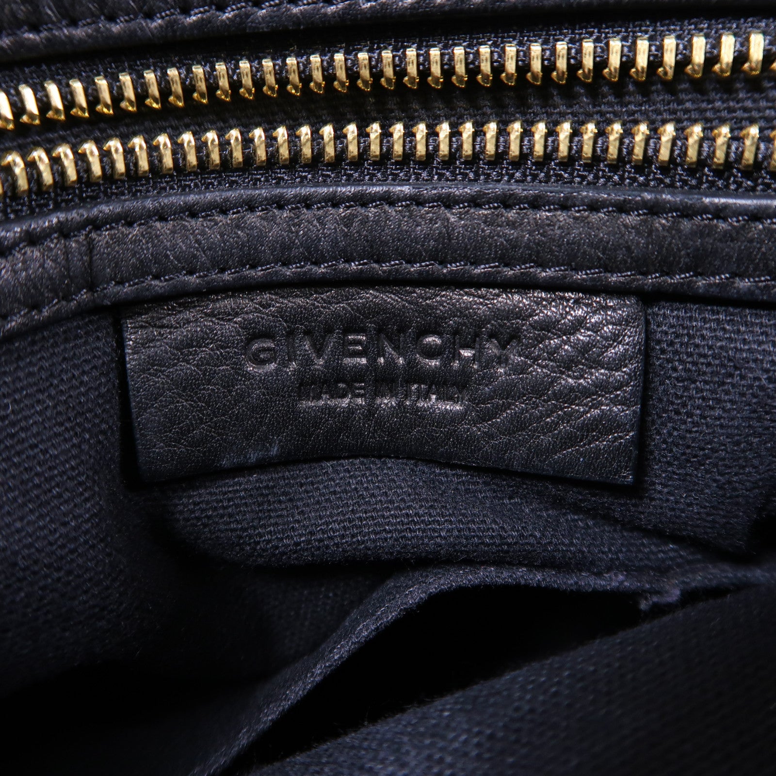 GIVENCHY 牛皮皮革Pandora金扣手挽肩背兩用袋黑色