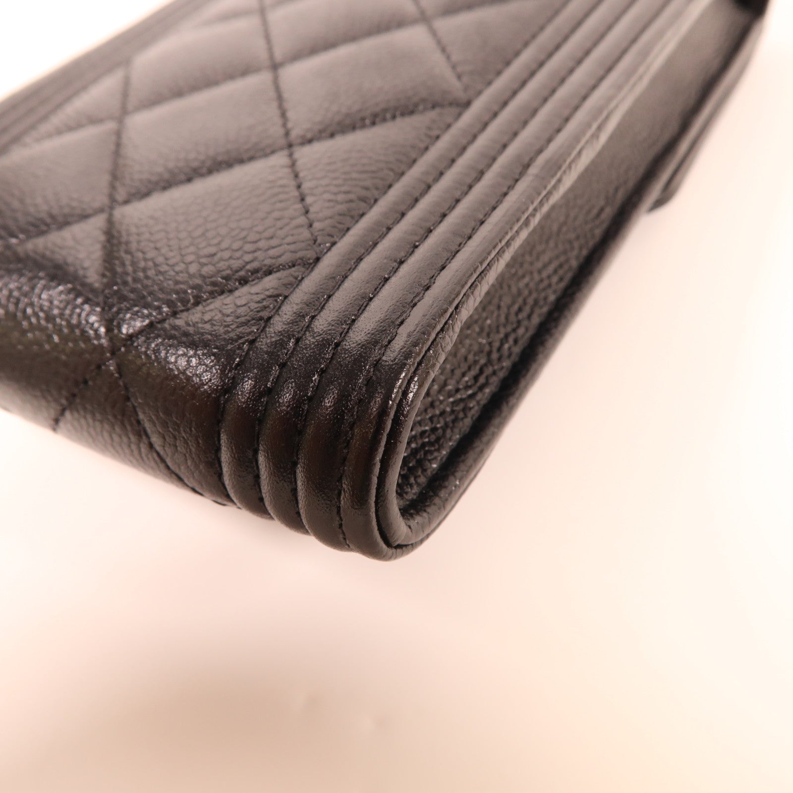 CHANEL 牛皮皮革Boy Phone Bag金扣鏈帶肩背袋