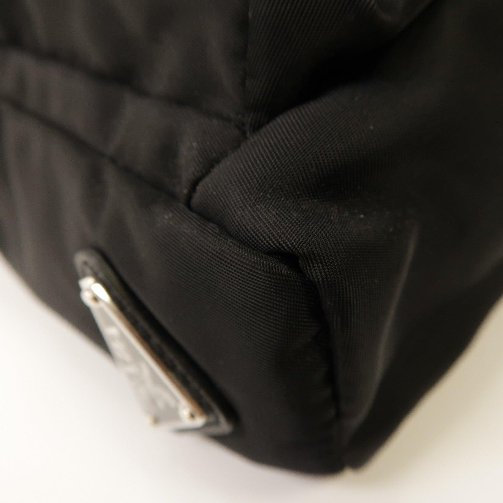 PRADA 尼龍Shoulder Bag銀扣肩背袋黑色