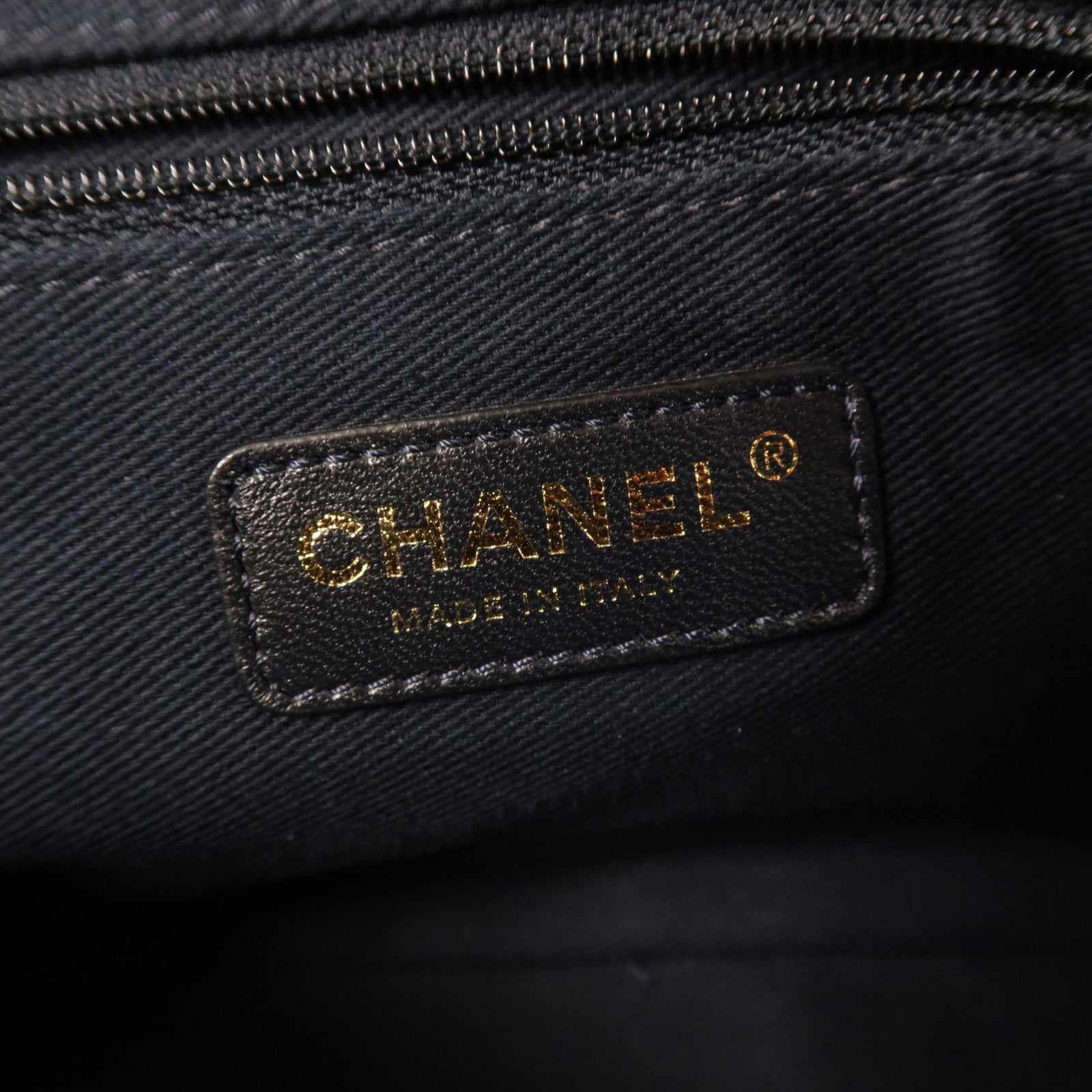 CHANEL 【激減優惠】羊皮皮革Chevron Pyramid CC Camera Case金扣鏈帶肩背袋紅色