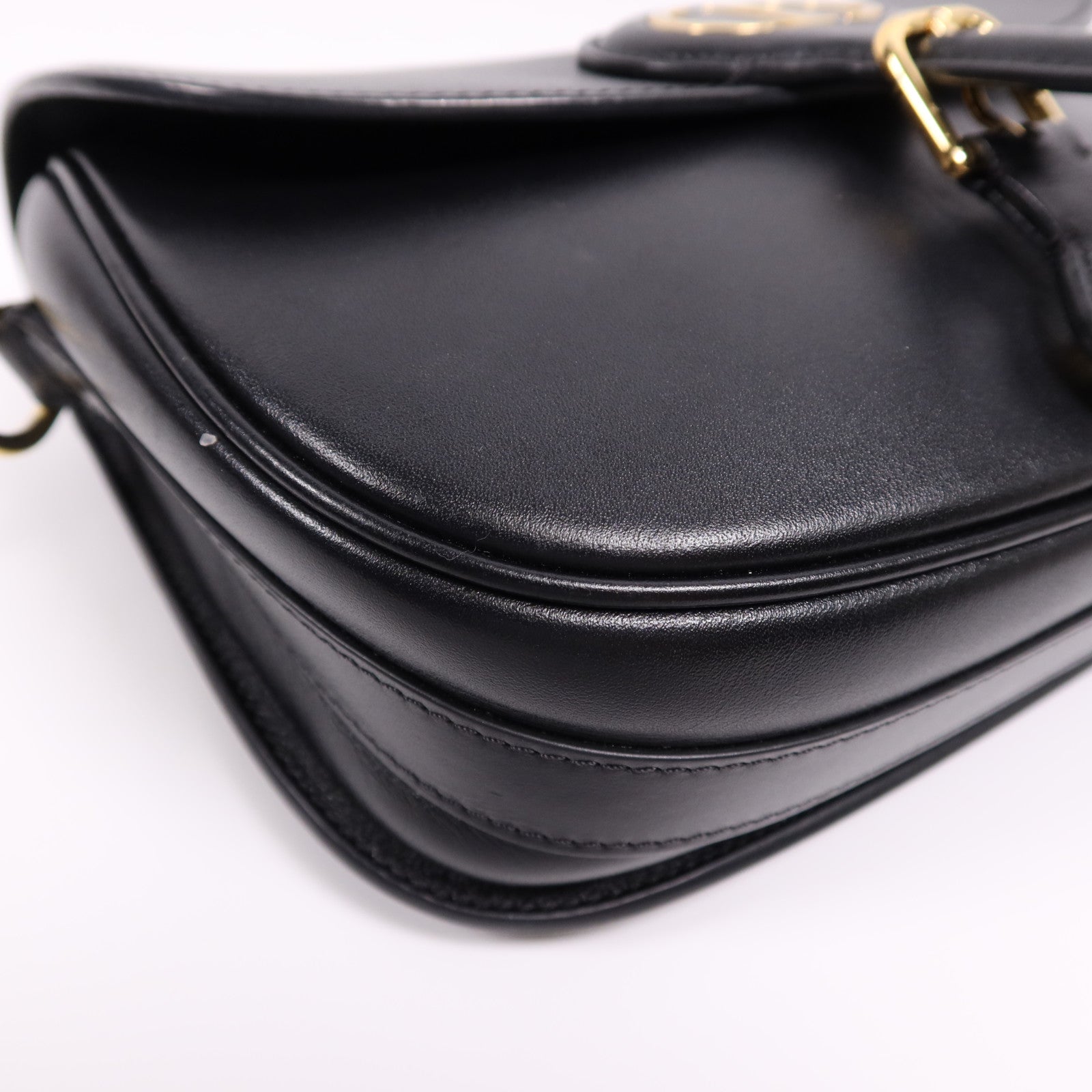 Dior 【激減優惠】牛皮皮革Bobby Bag Medium金扣肩背袋
