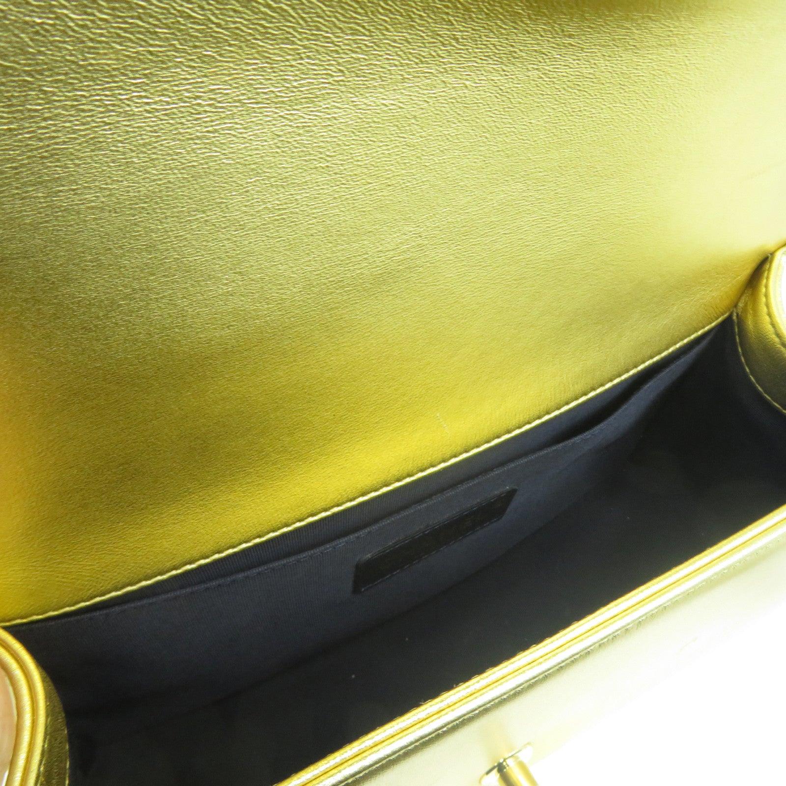 CHANEL **【清倉大減價】牛皮皮革Boy金扣鏈帶肩背袋金色