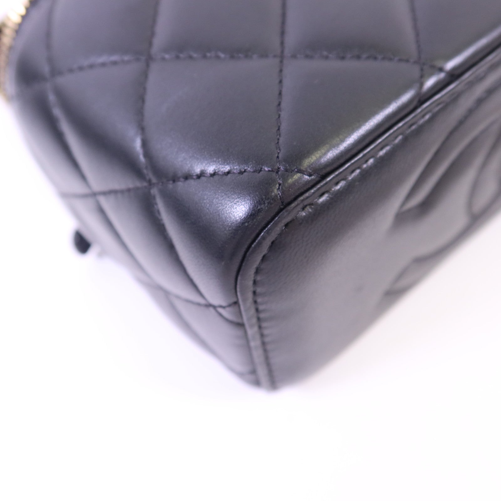 CHANEL 羊皮皮革Vanity Case金扣鏈帶肩背袋