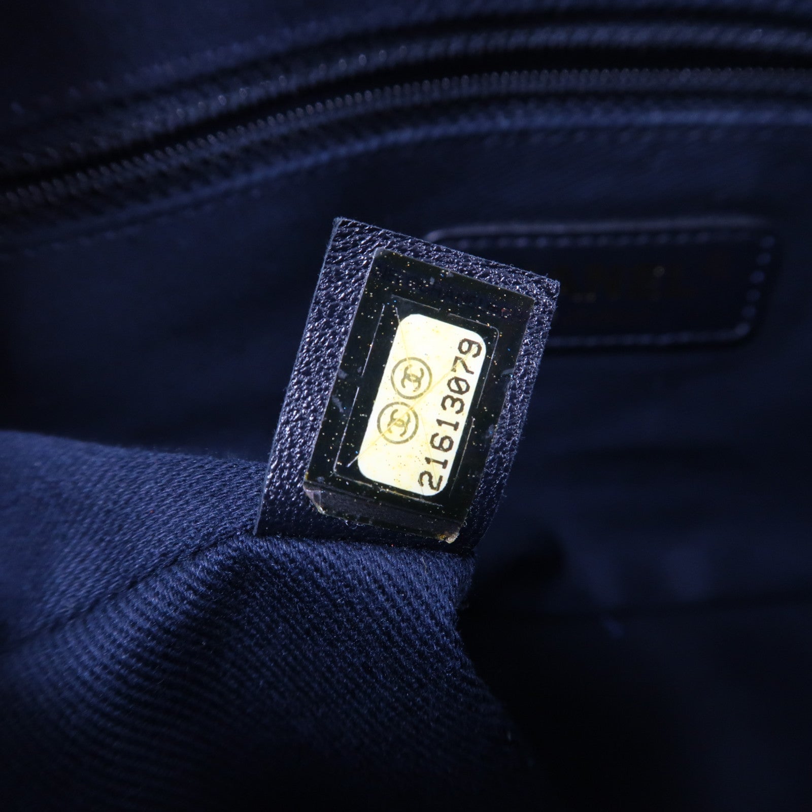 CHANEL 【激減優惠】羊皮皮革Chevron Pyramid CC Camera Case金扣鏈帶肩背袋紅色
