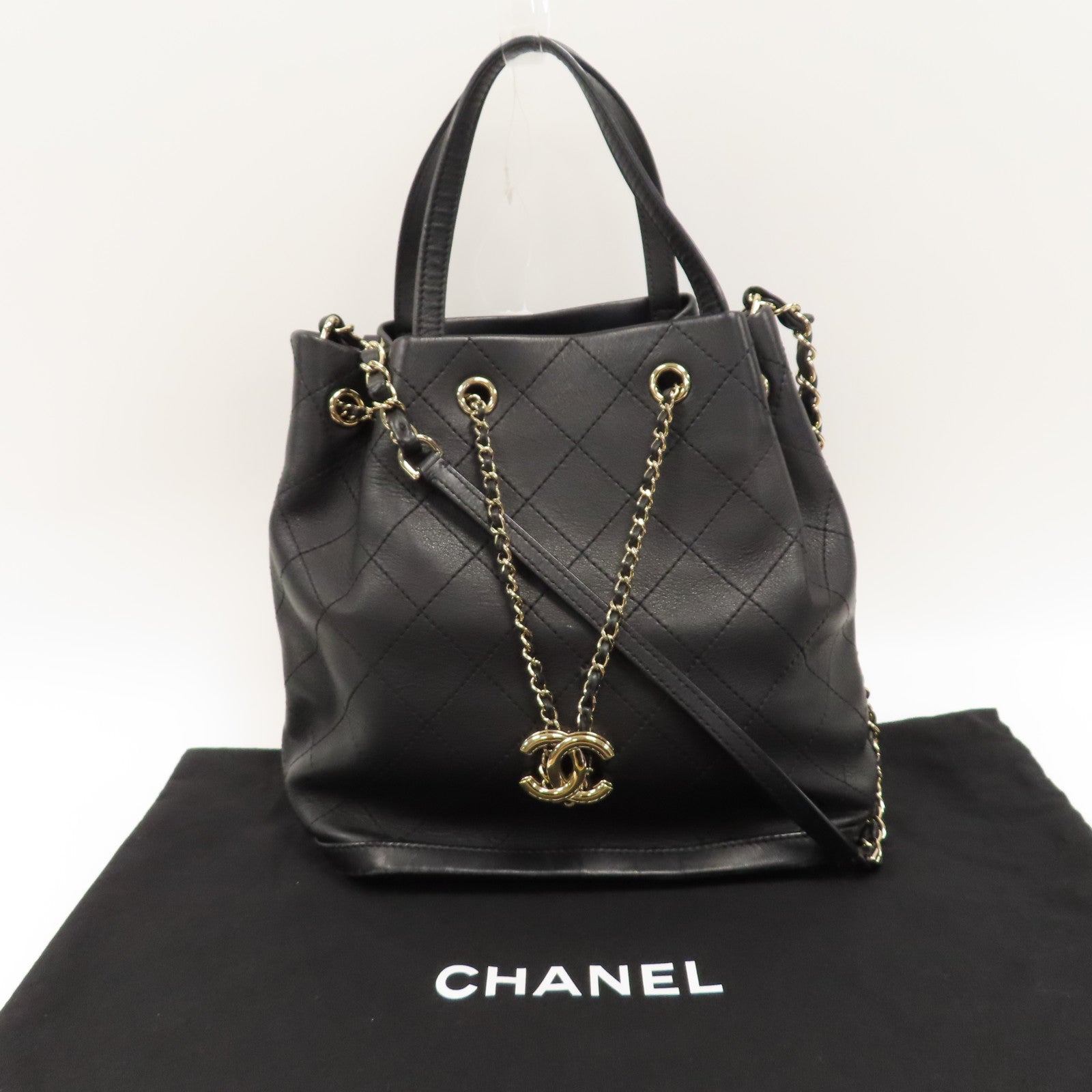 CHANEL 菱格牛皮皮革Chain Shoulder金扣手挽肩背兩用袋黑色