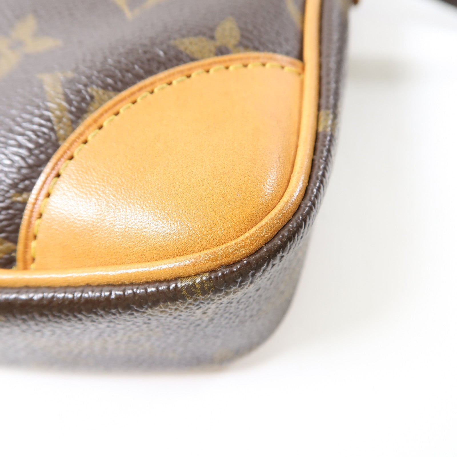 LOUIS VUITTON Monogram Danube金扣肩背袋棕色