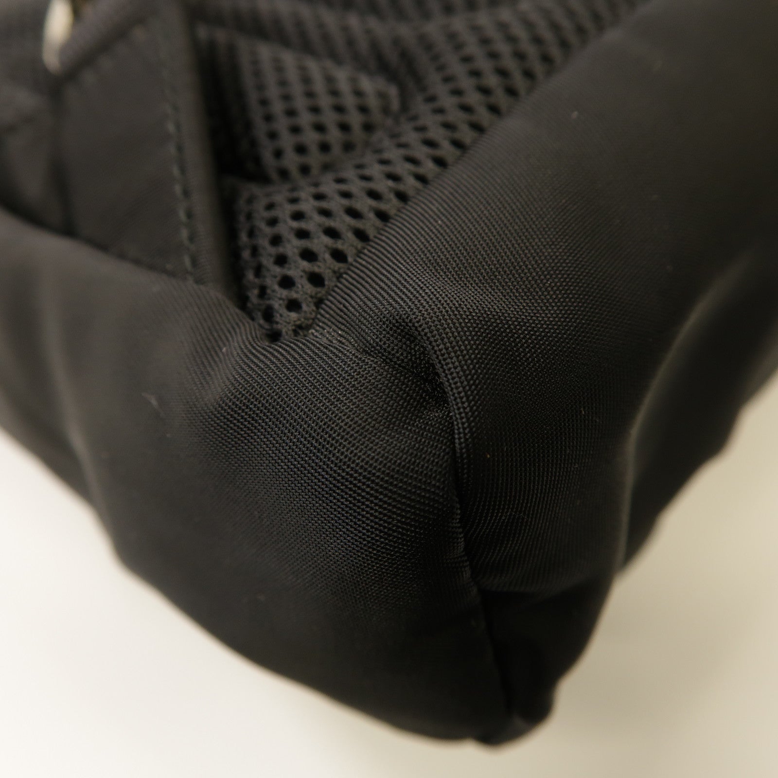 PRADA 尼龍Shoulder Bag銀扣肩背袋黑色