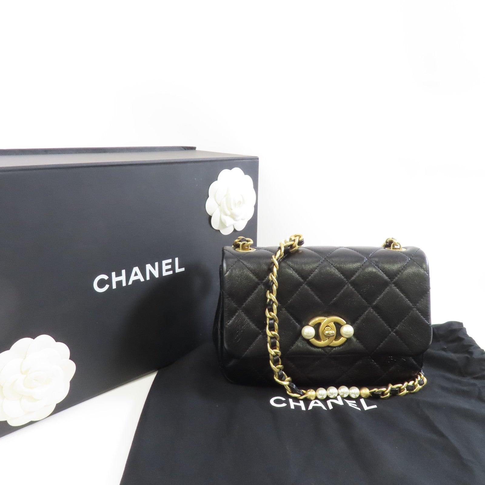 CHANEL 菱格皮革Chain Shoulder金扣鏈帶肩背袋黑色
