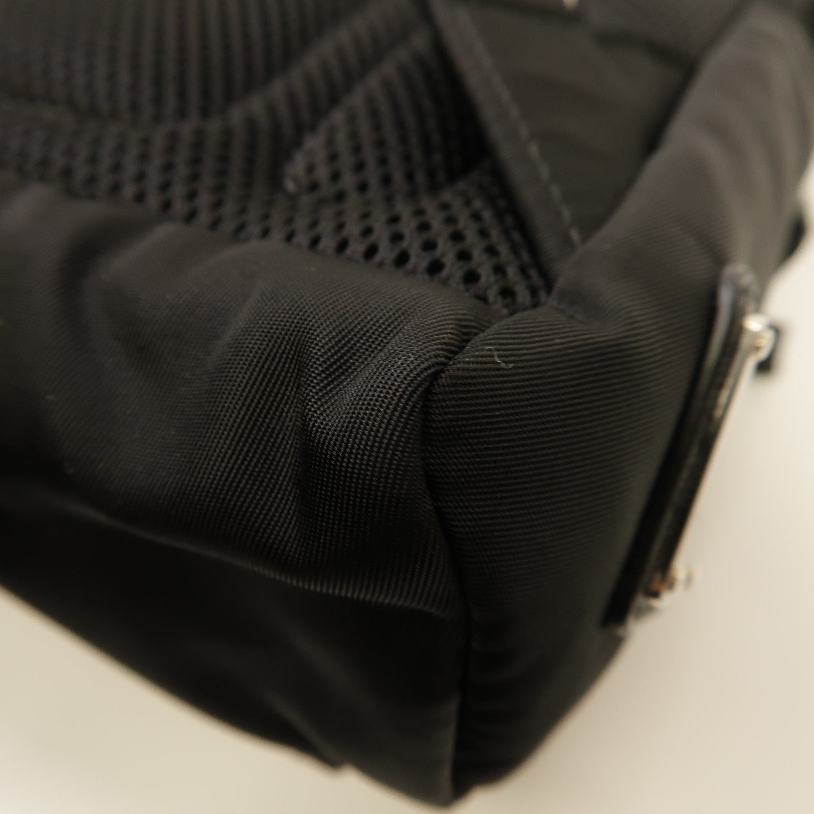 PRADA 尼龍Shoulder Bag銀扣肩背袋黑色