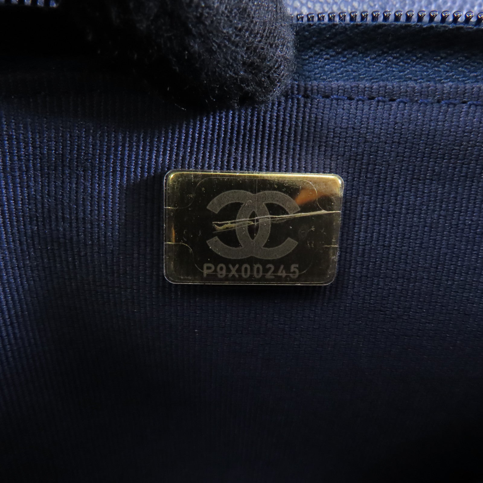 CHANEL 【激減優惠】菱格牛皮皮革WOC Wallet On Chain金扣鏈帶肩背袋深藍色