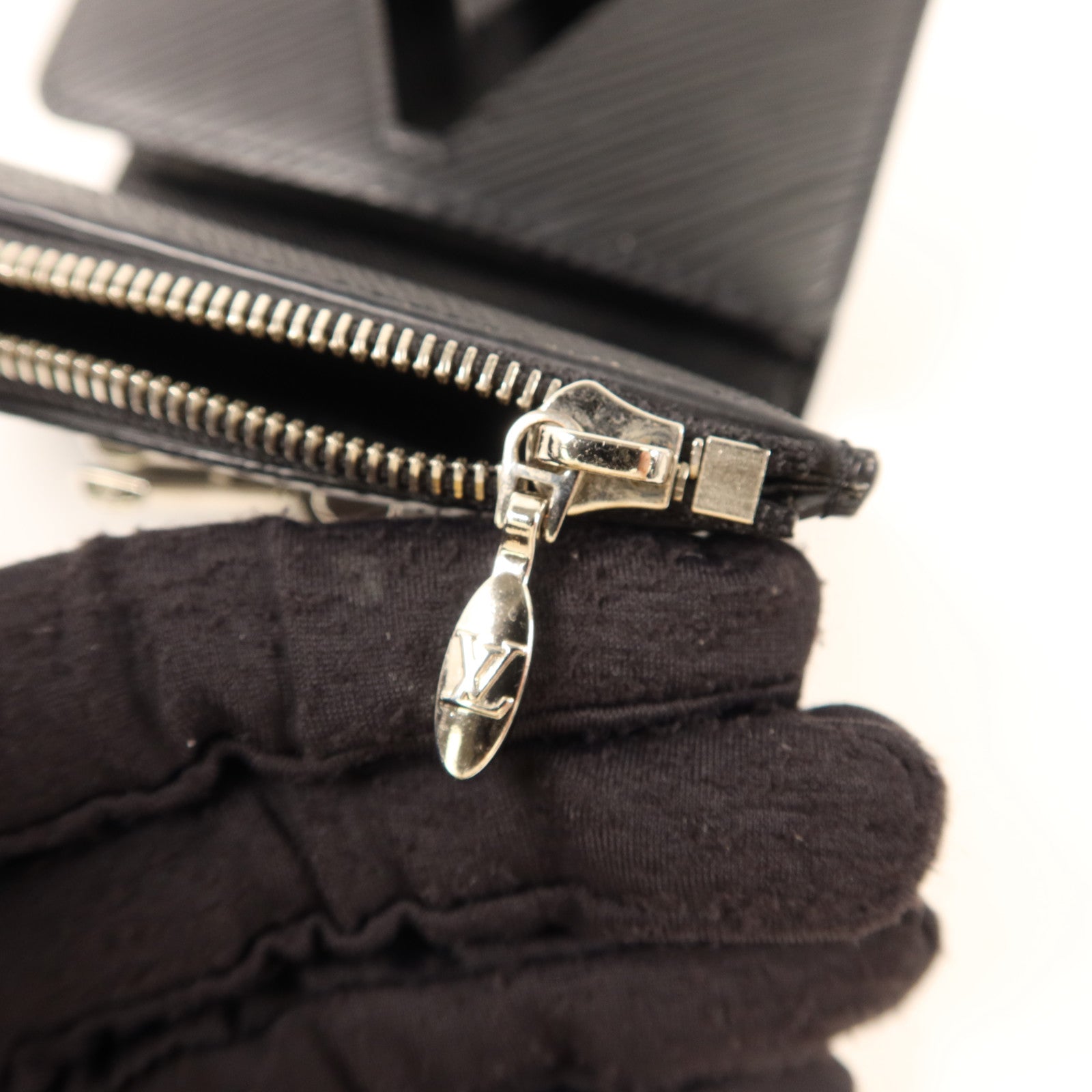 LOUIS VUITTON Epi Twist Wallet銀扣錢包