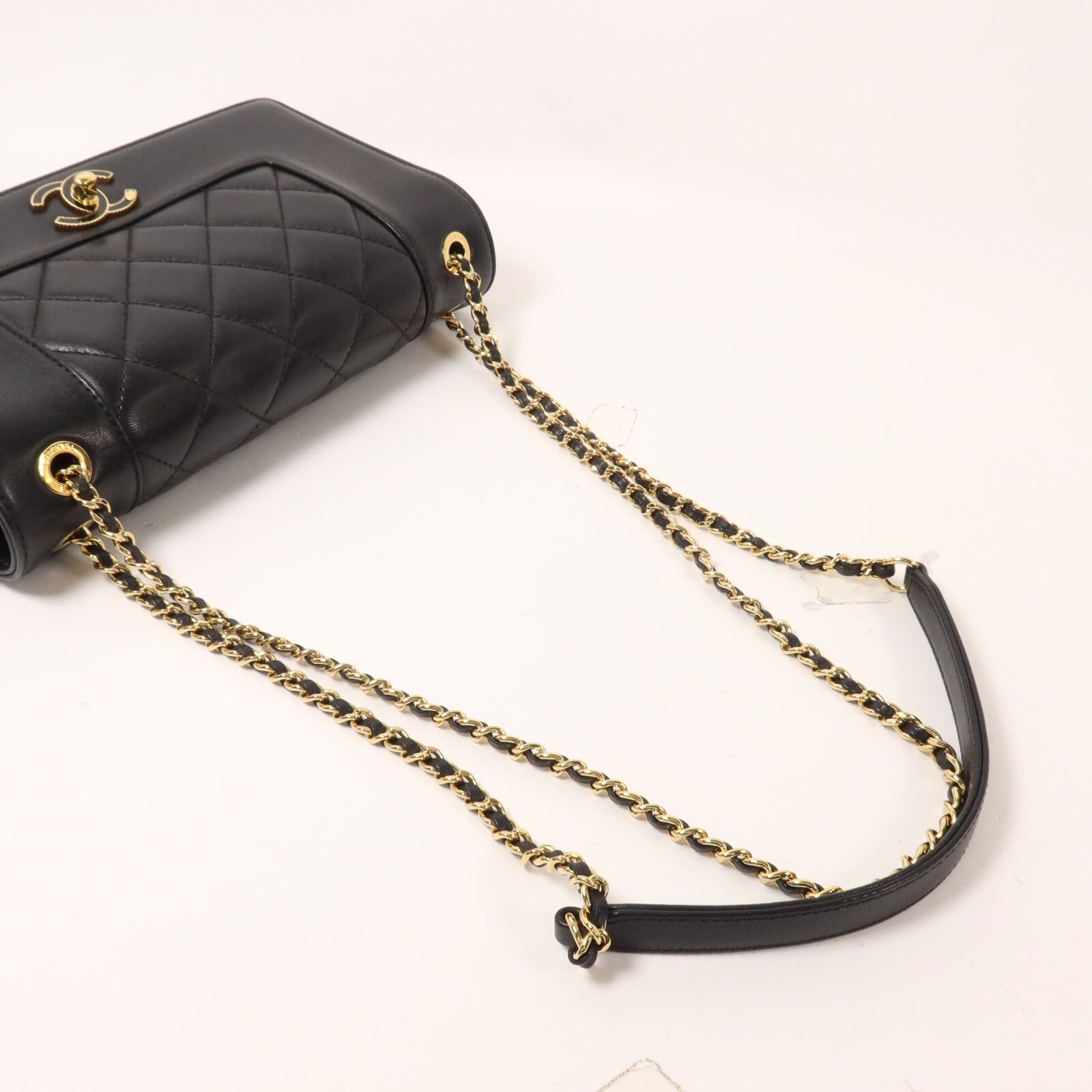 CHANEL 牛皮皮革Chain Shoulder鏈帶肩背袋