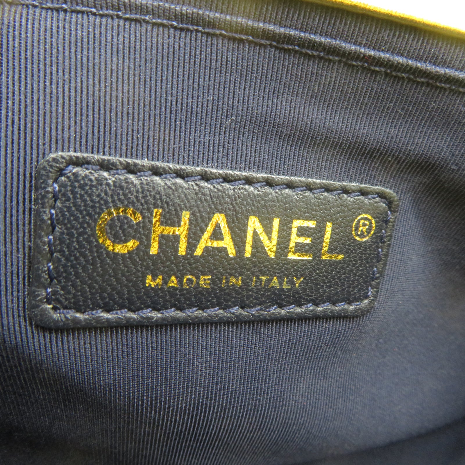 CHANEL **【清倉大減價】牛皮皮革Boy金扣鏈帶肩背袋金色