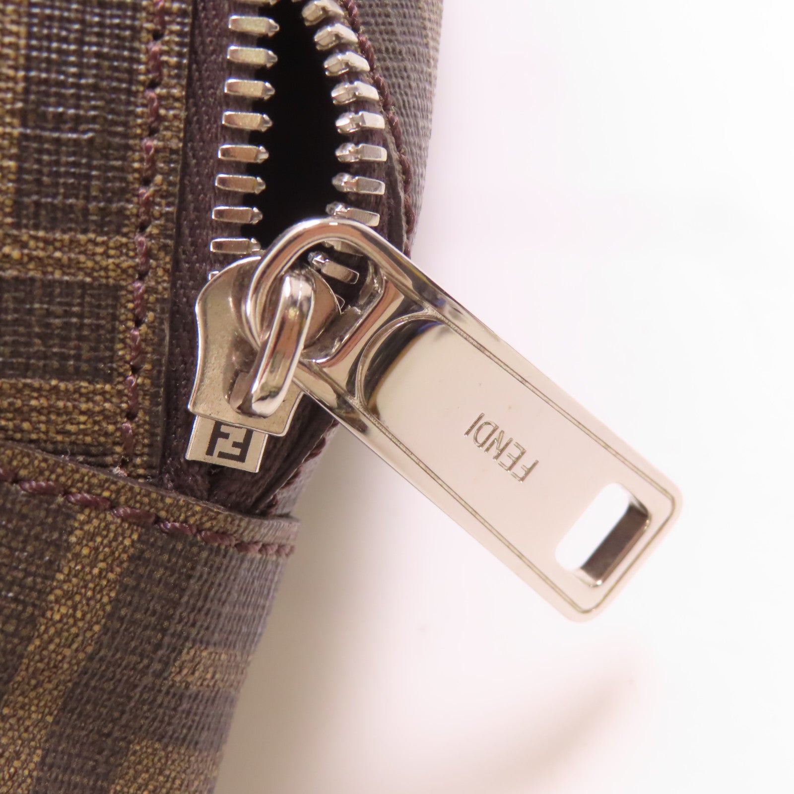 FENDI 塗層帆布Backpack銀扣背包棕色