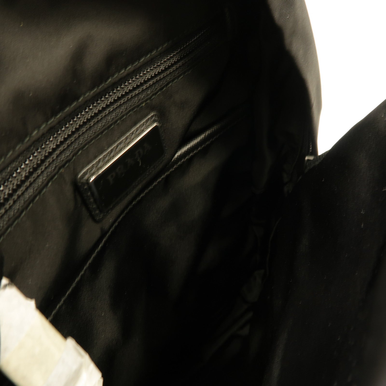 PRADA 尼龍Shoulder Bag銀扣肩背袋黑色