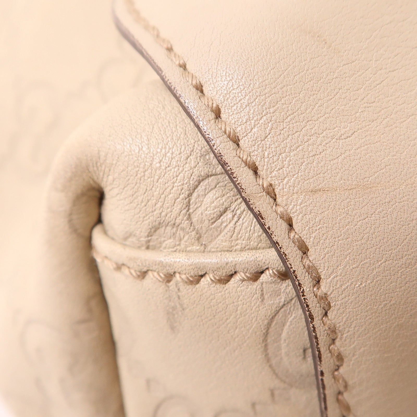 GUCCI GG GHW Shoulder Bag 137621 Calfskin Leather Beige