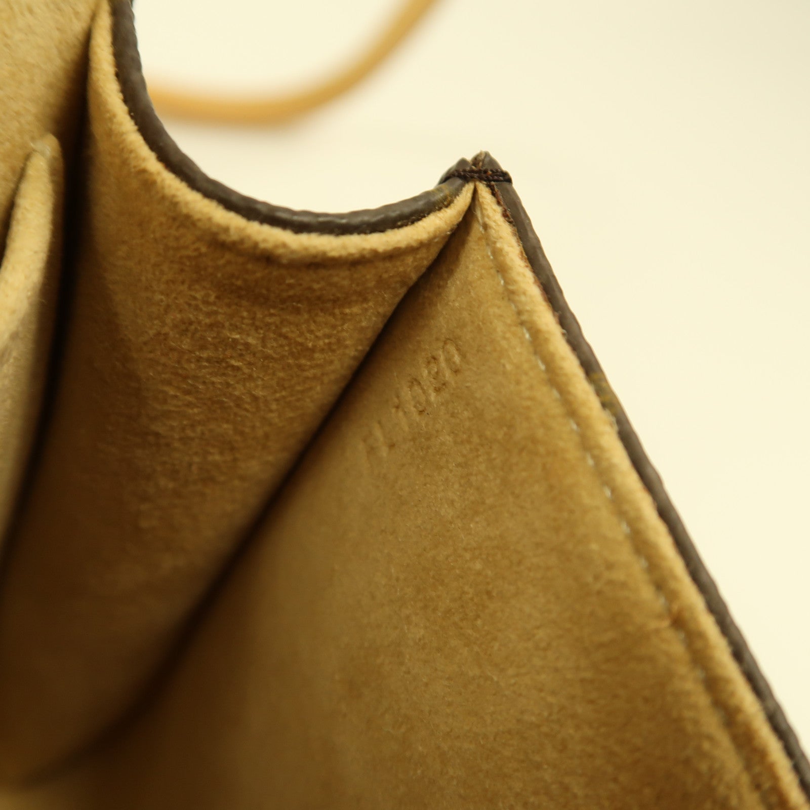LOUIS VUITTON Monogram Pechette Twin GM金扣肩背袋啡色