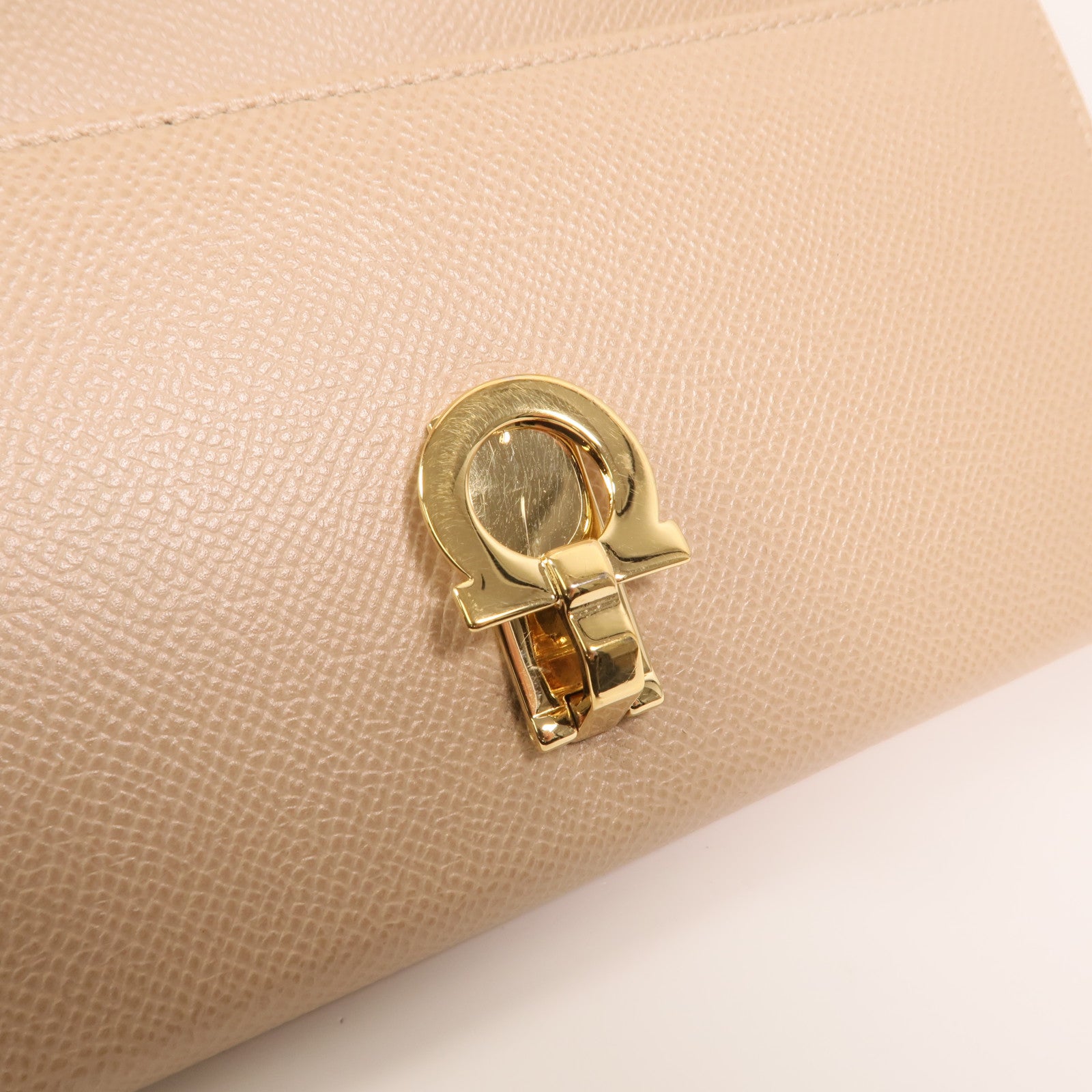 Salvatore Ferragamo 牛皮皮革Gancini Continental Wallet金扣長錢包