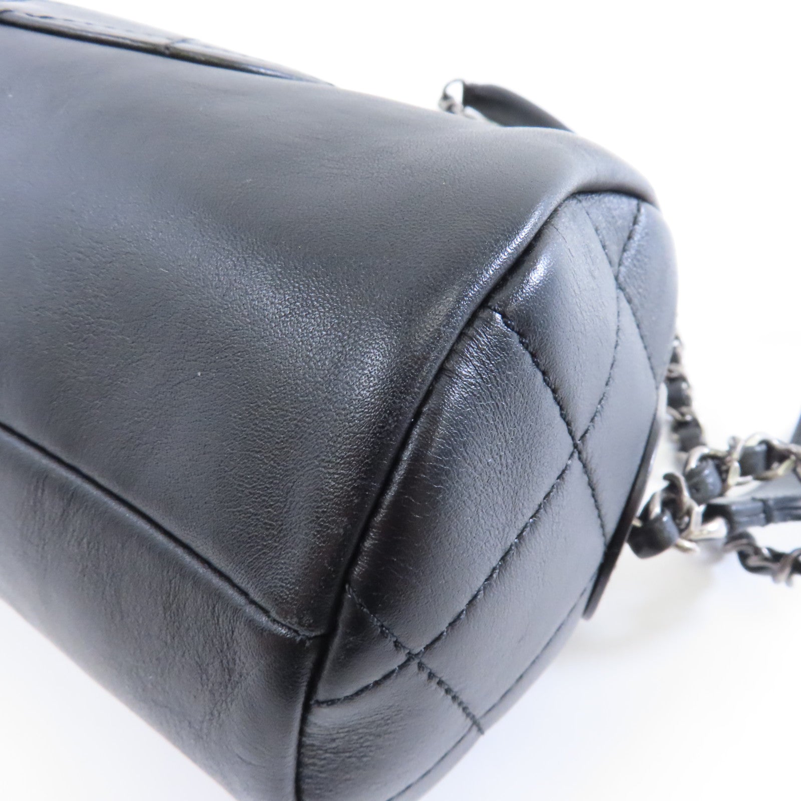 CHANEL 【激減優惠】牛皮皮革Bowling Chain Shoulder金扣鏈帶肩背袋黑色