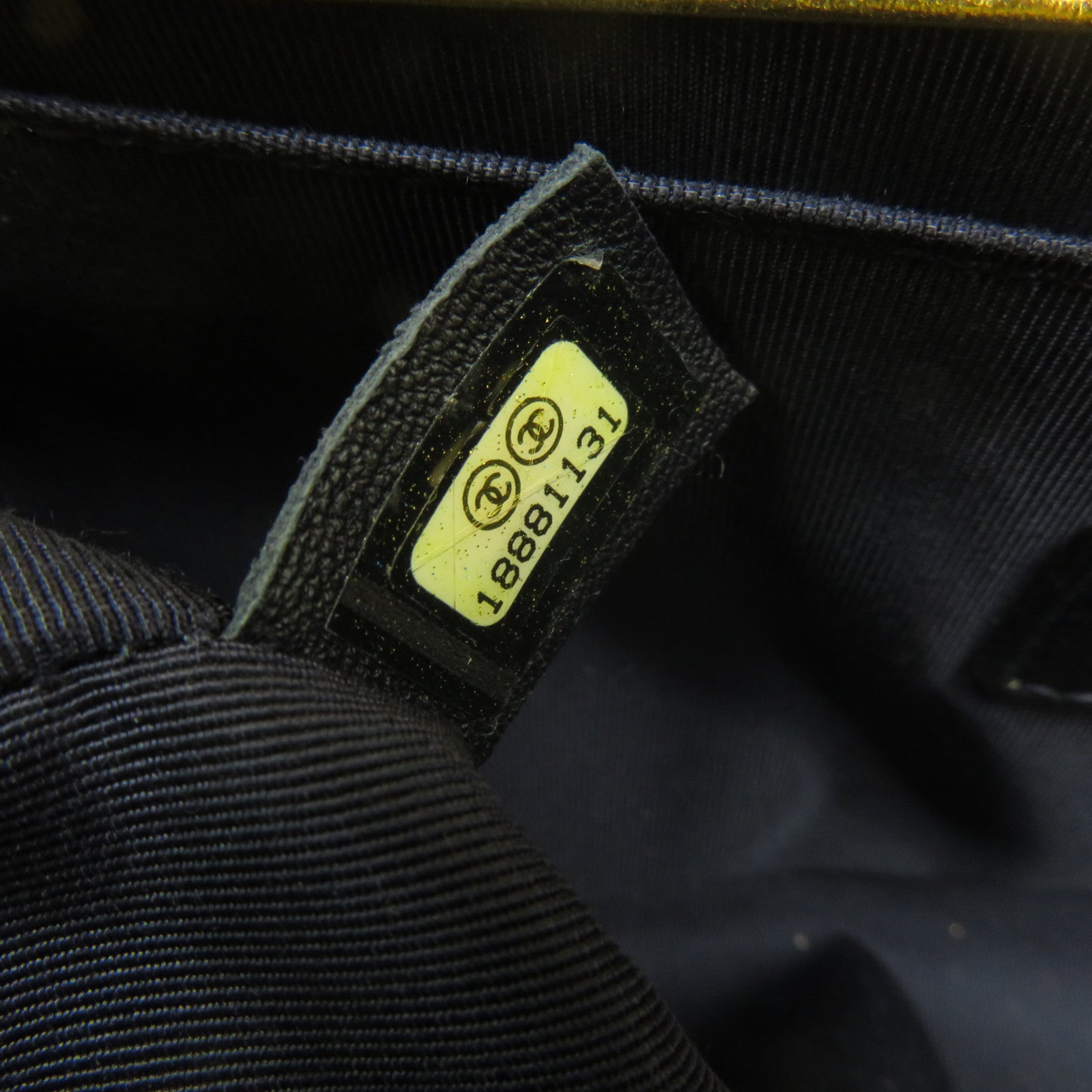 CHANEL **【清倉大減價】牛皮皮革Boy金扣鏈帶肩背袋金色