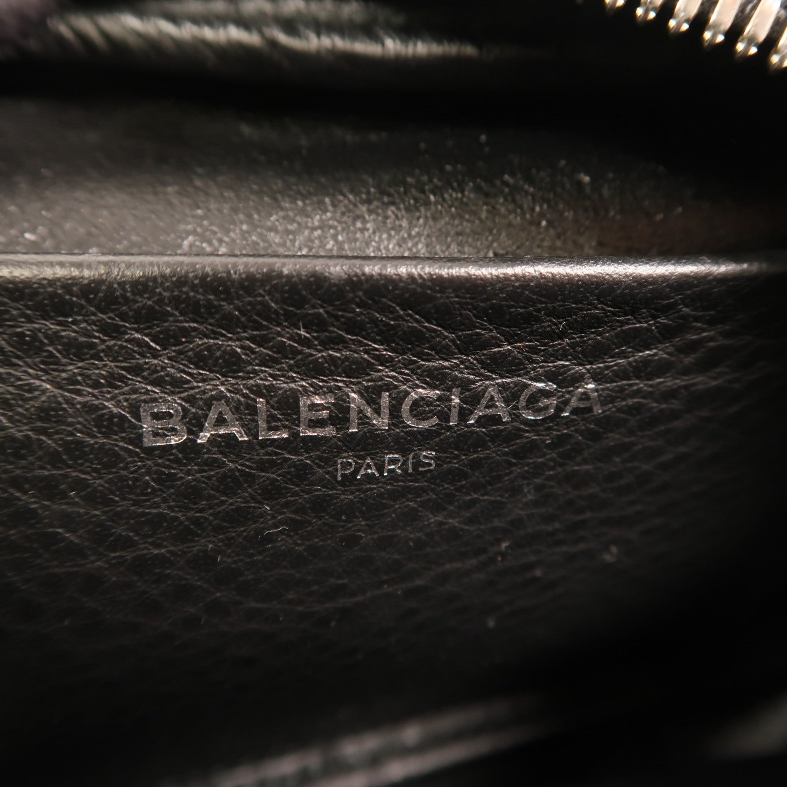 BALENCIAGA 牛皮皮革Everyday Camera Bag銀扣肩背袋