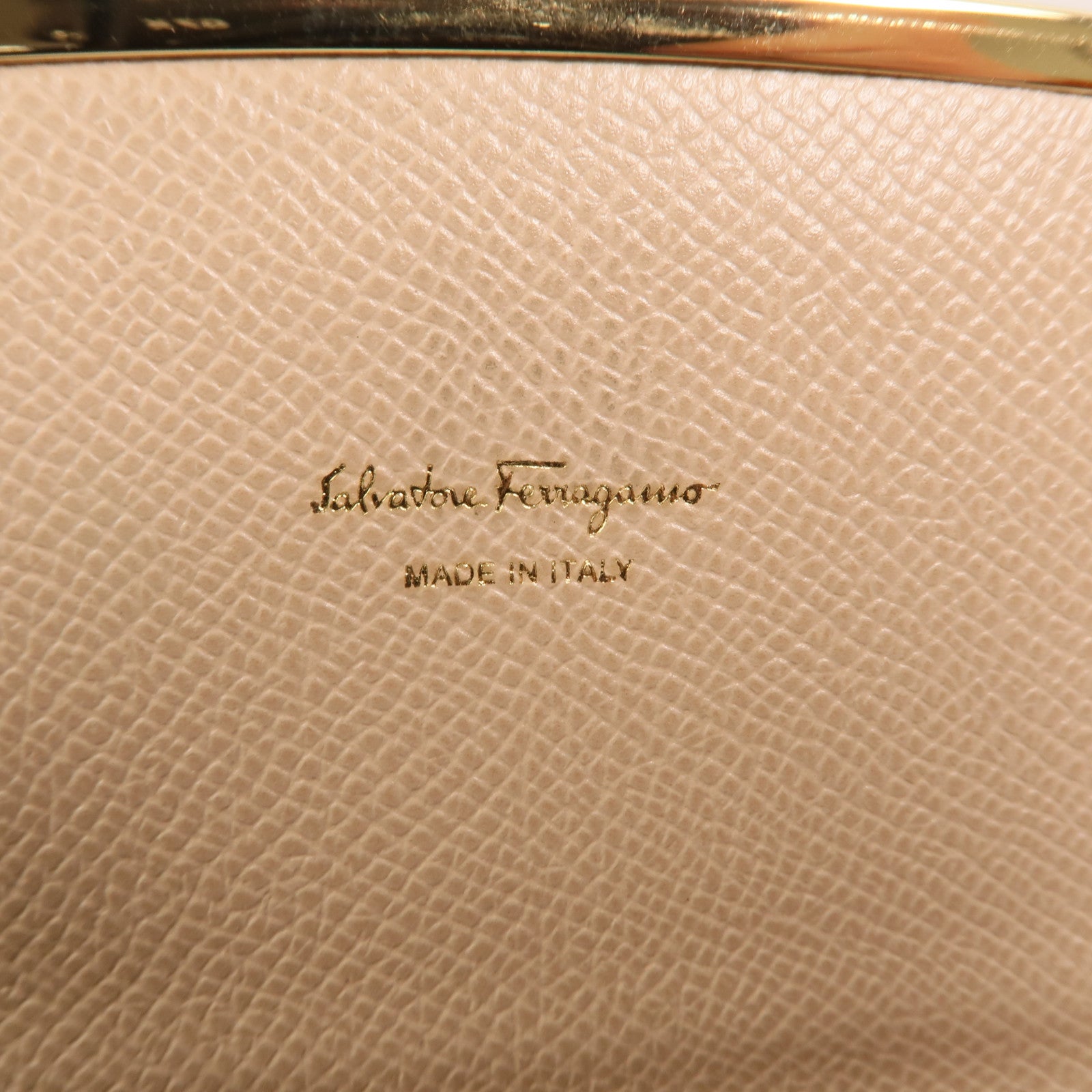 Salvatore Ferragamo 牛皮皮革Gancini Continental Wallet金扣長錢包