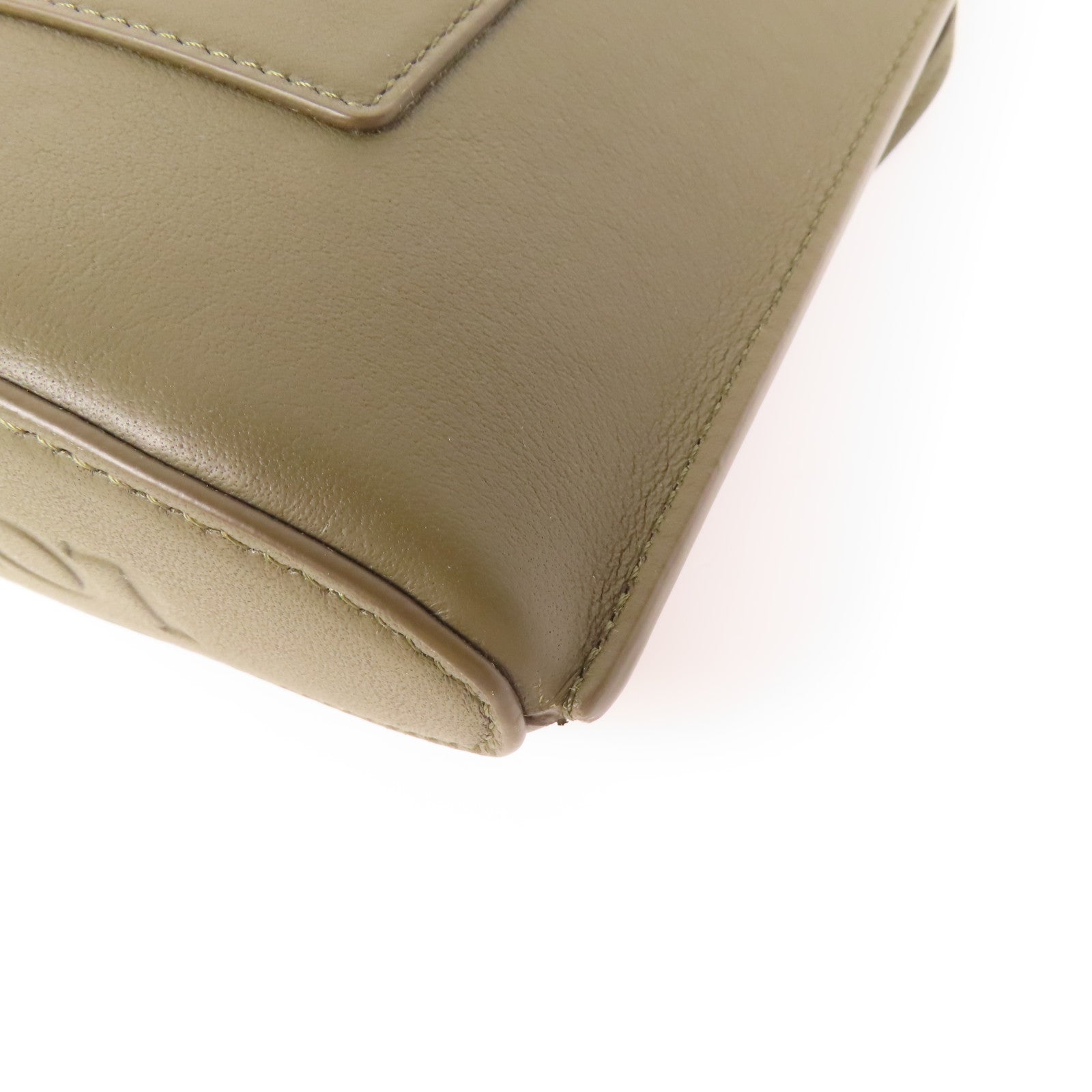 LOEWE 牛皮皮革Shoulder Bag金扣肩背袋