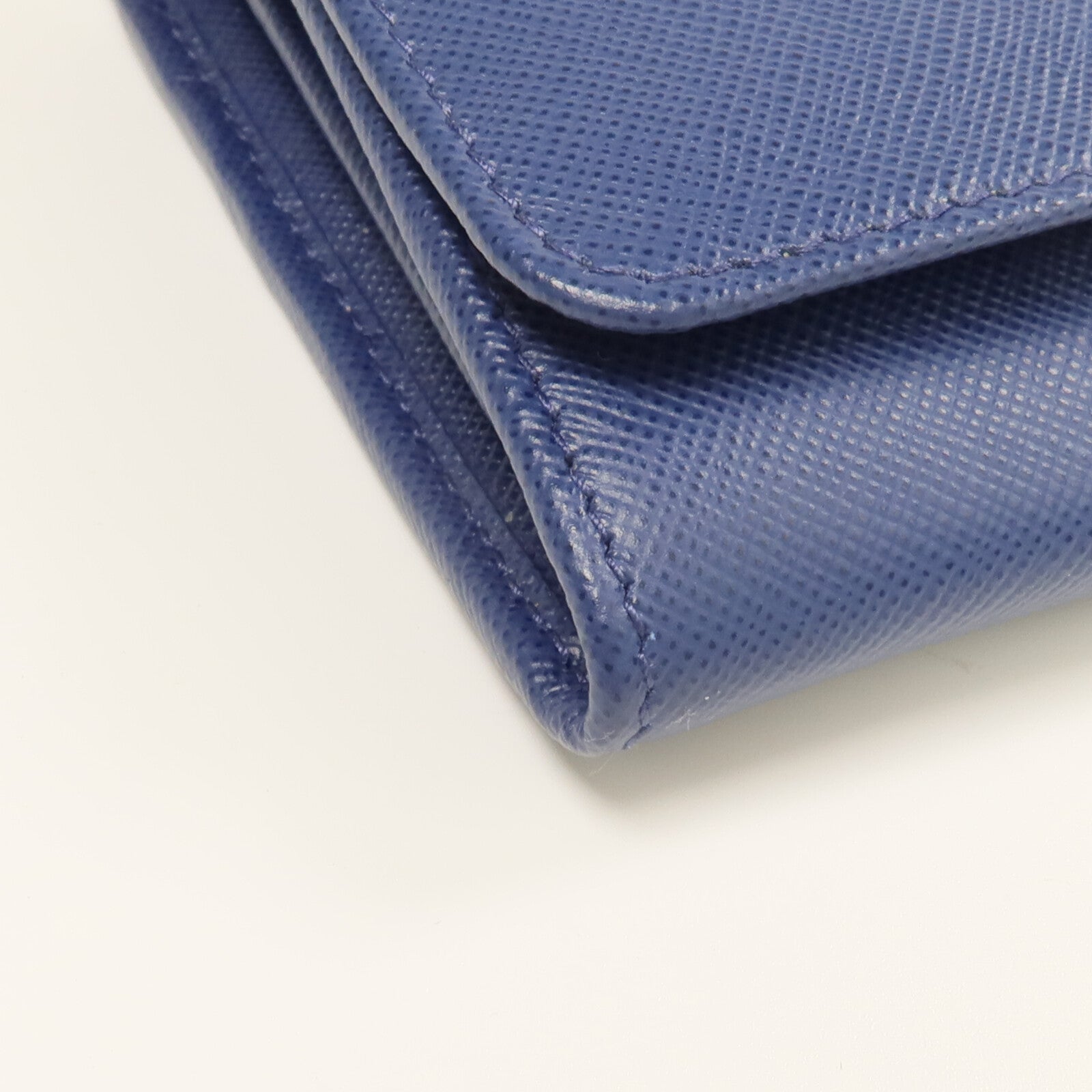 PRADA Saffiano皮革Wallet On Chain金扣鏈帶肩背袋