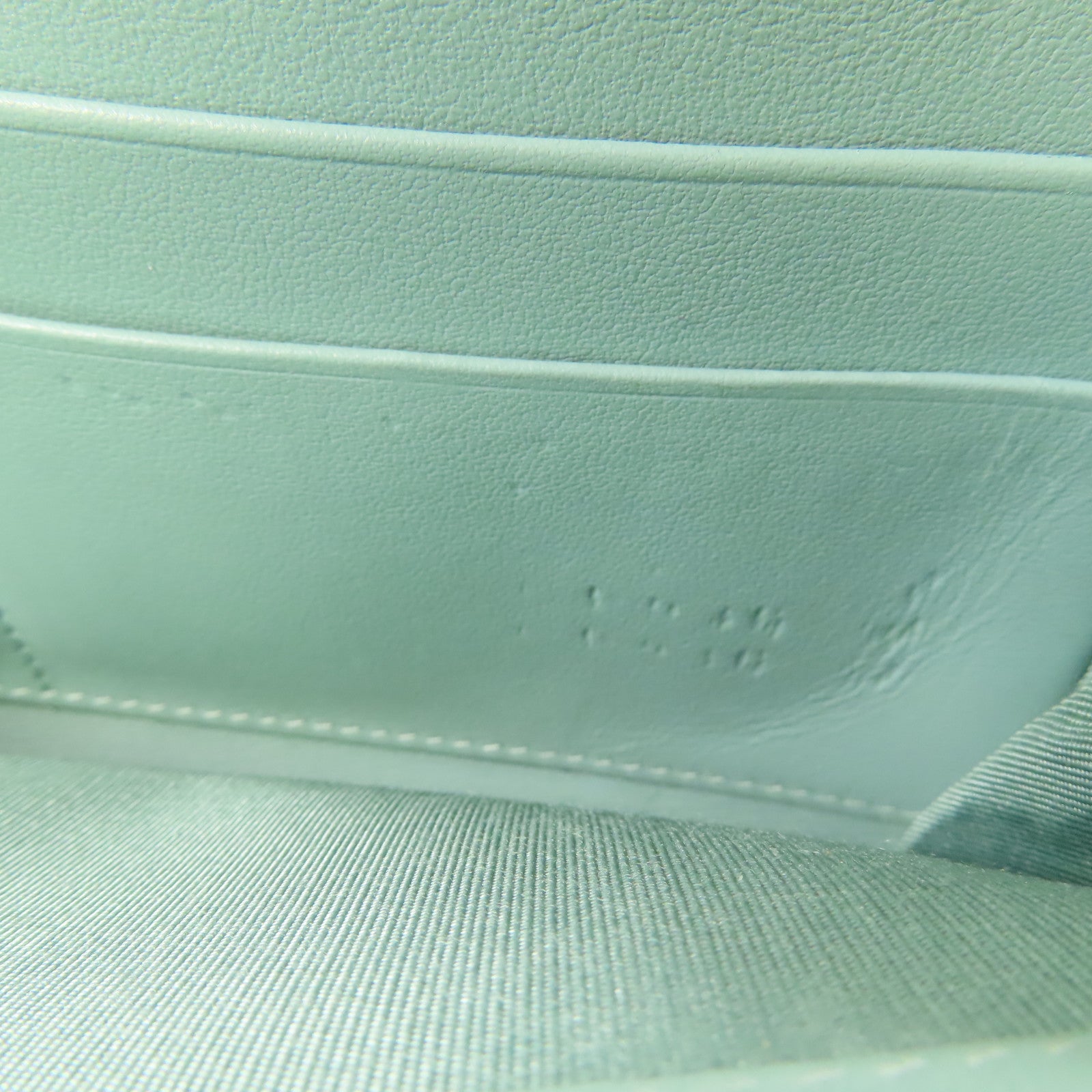 CHANEL 牛皮皮革Boy Zipper Long Wallet金扣長錢包