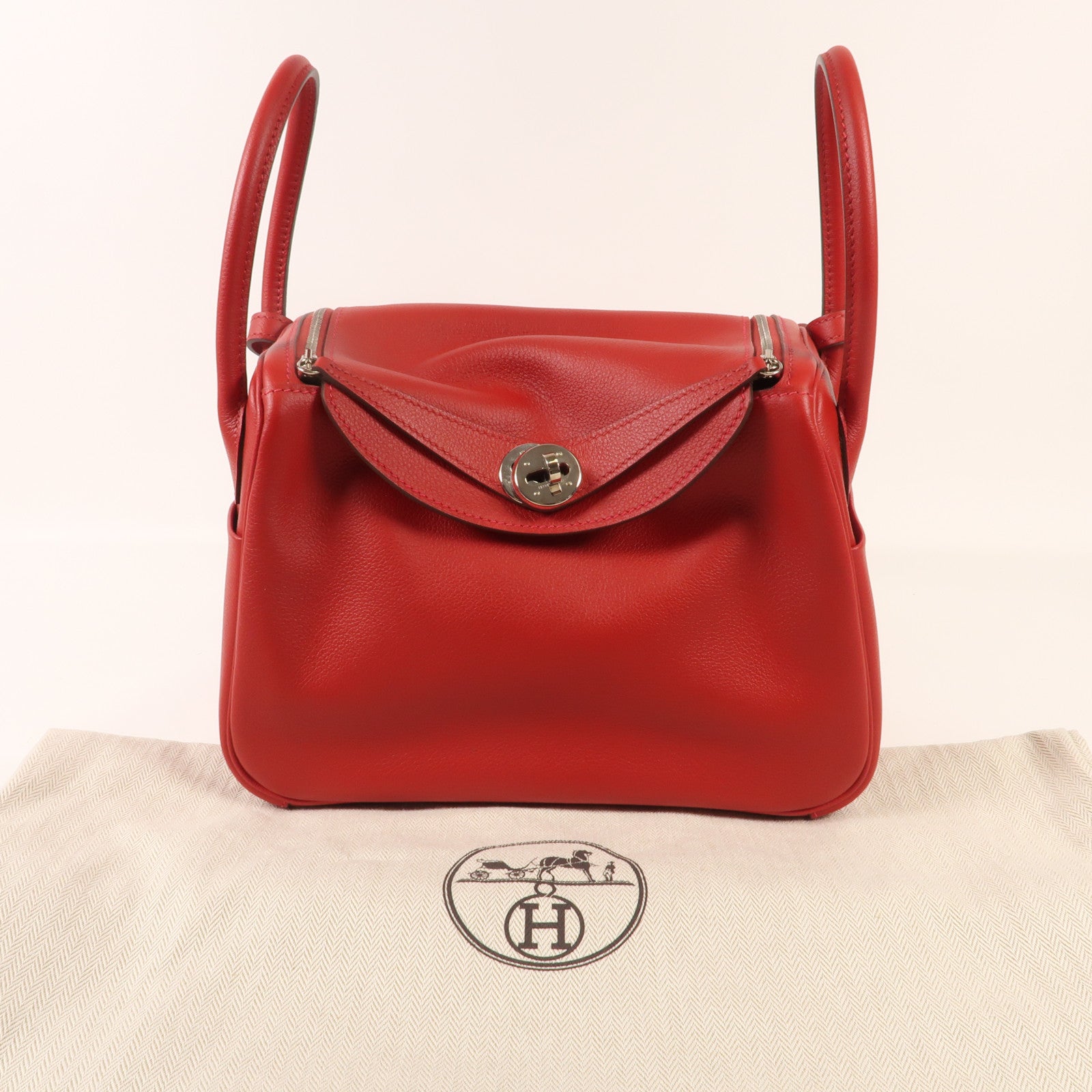 HERMES Evercolor皮革Lindy 26銀扣手挽肩背兩用袋Rouge de Coeur