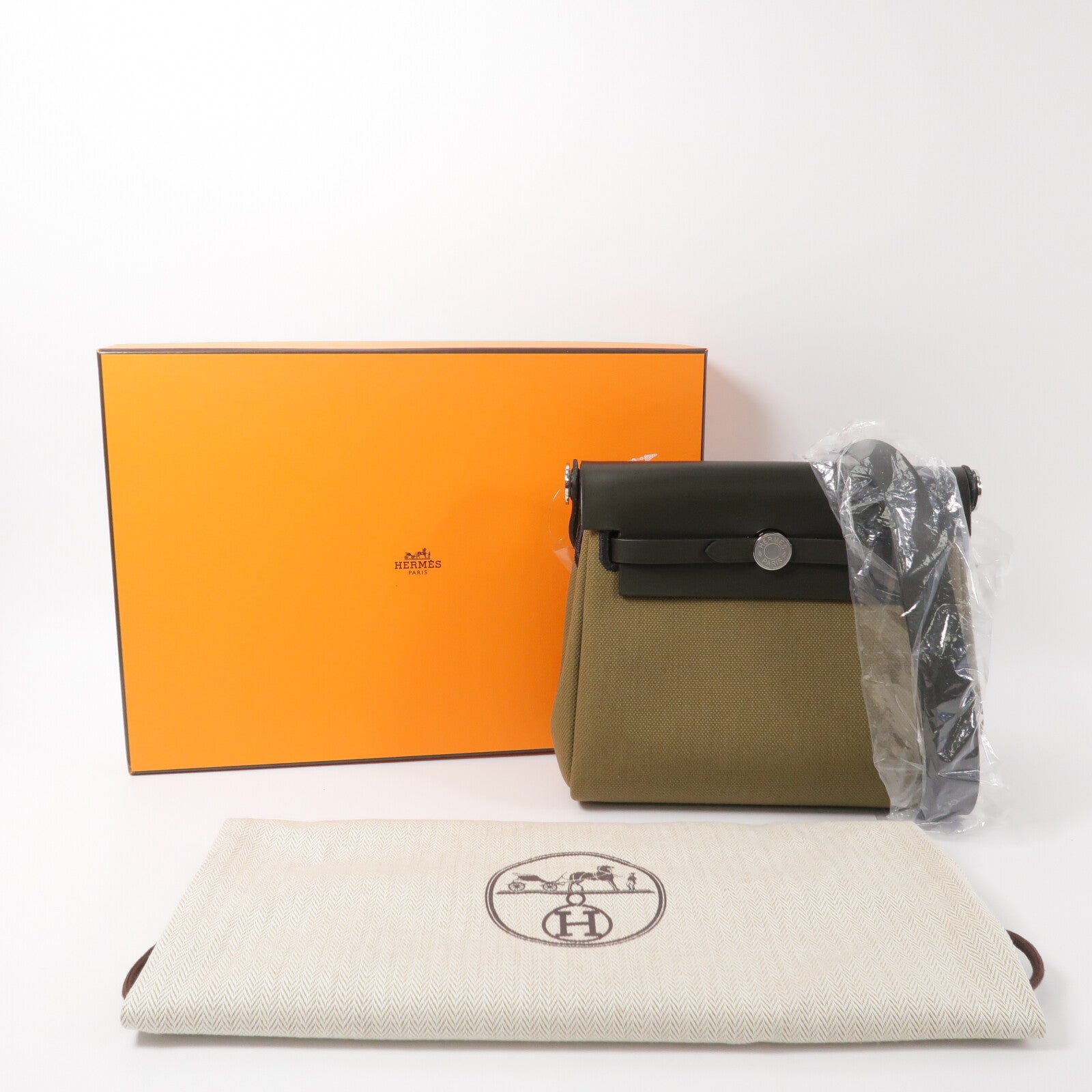 HERMES 帆布Mini Herbag肩背袋Vert Olive/Kaki